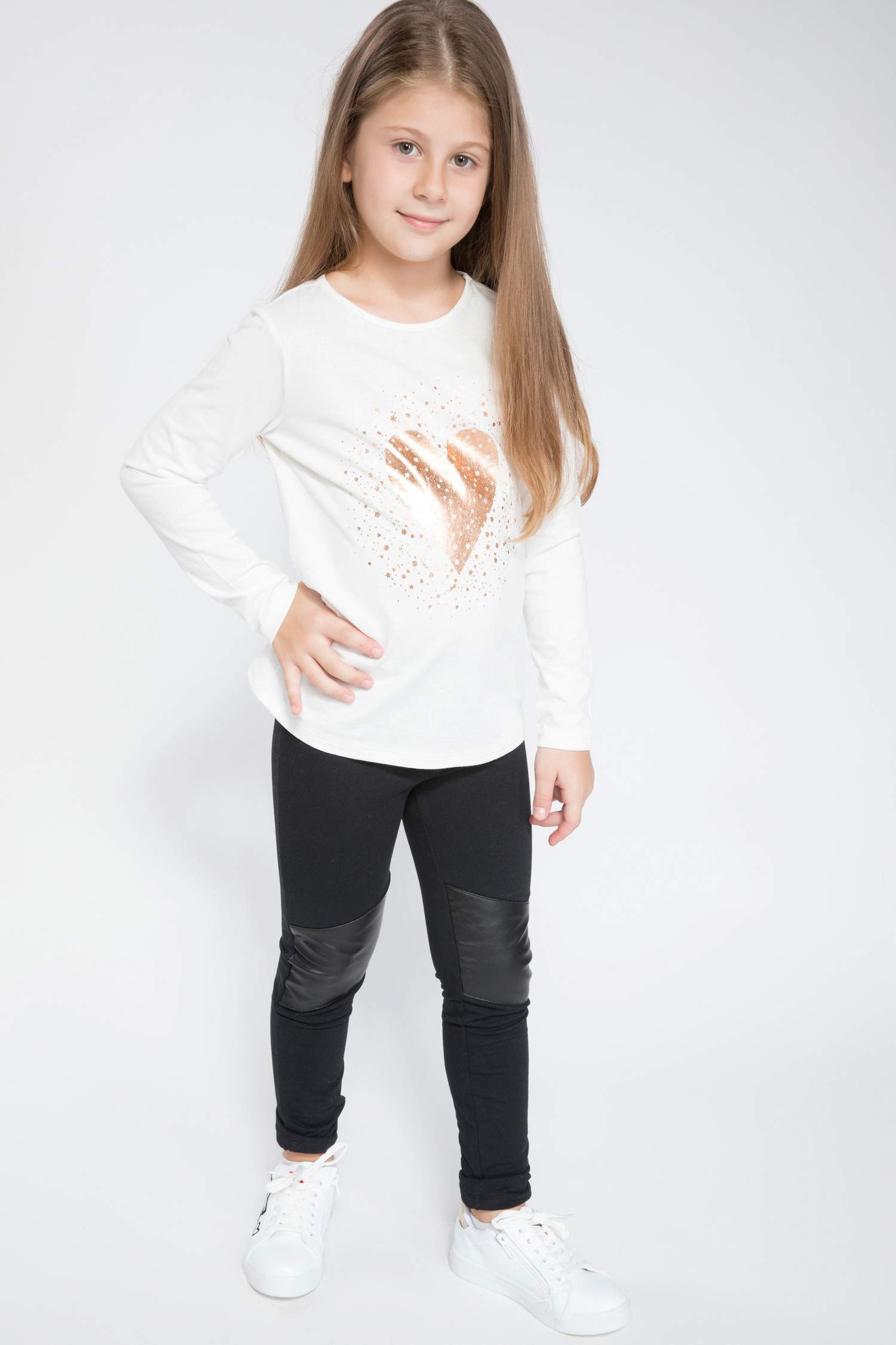 Defacto Kalp Baskılı T-shirt. 2