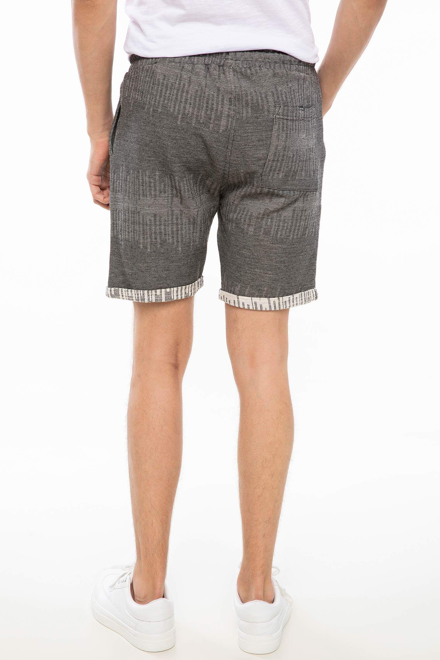 Defacto Elastik Bel Şort. 3