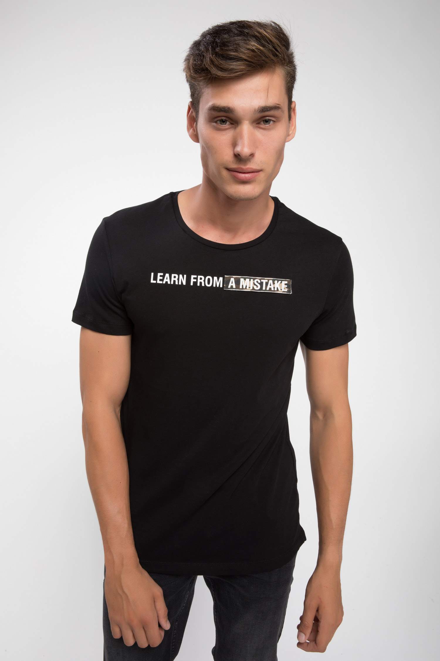 Defacto Yazı Baskılı Slim Fit T-shirt. 1