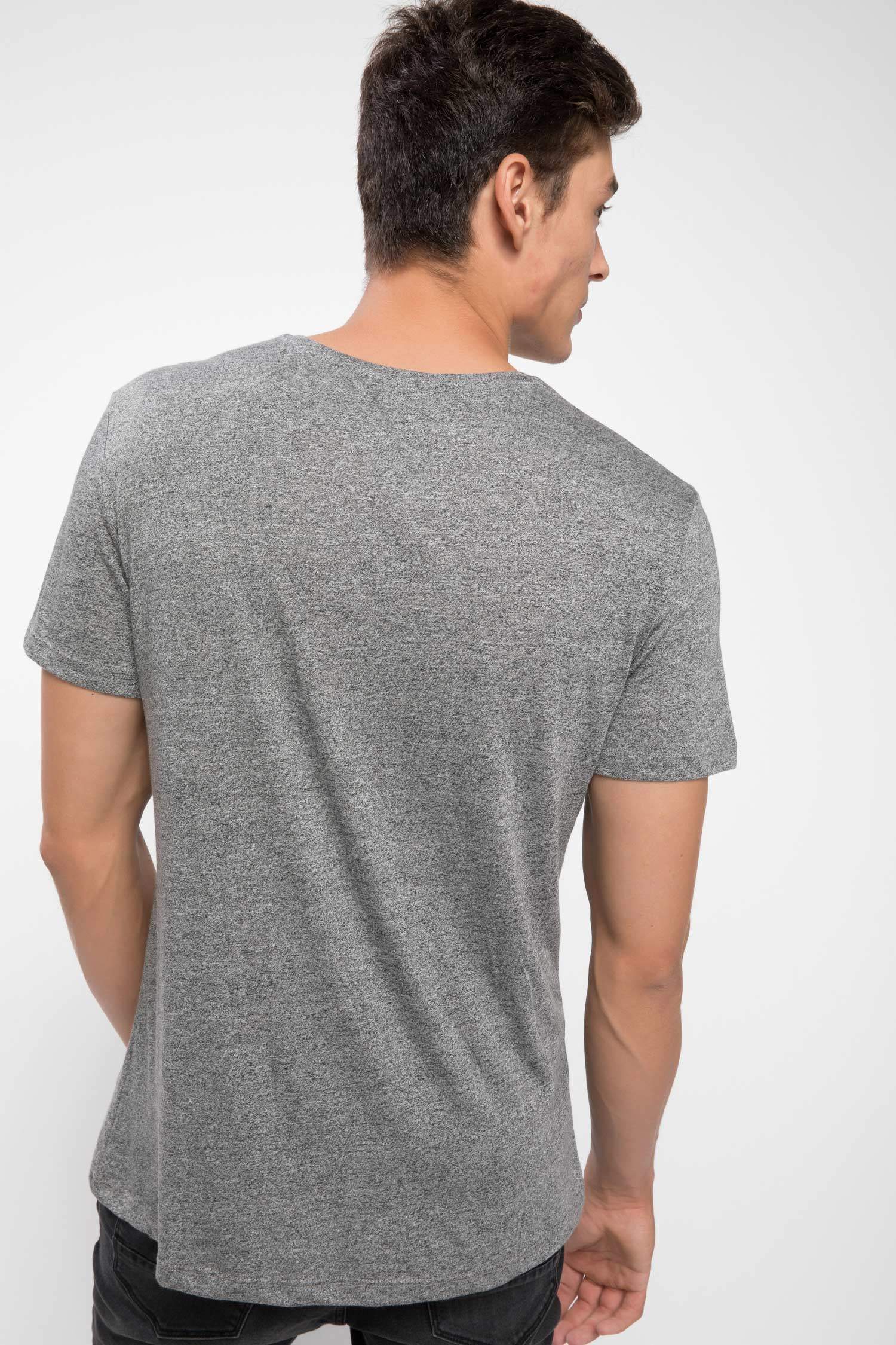 Defacto Mini Yazı Baskılı Slim Fit T-shirt. 4