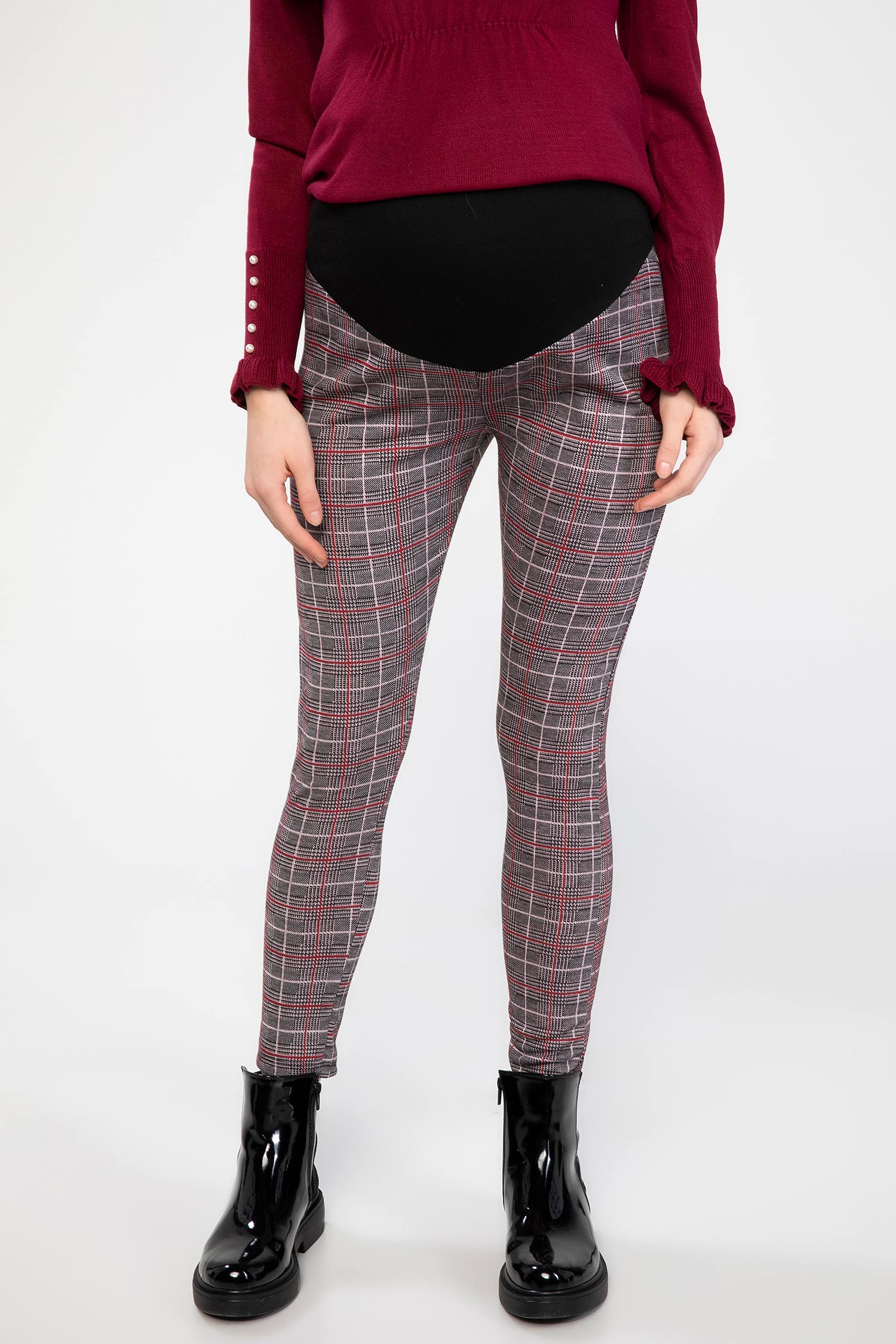 Defacto Elastik Belli Kareli Slim Fit Hamile Pantolon. 1