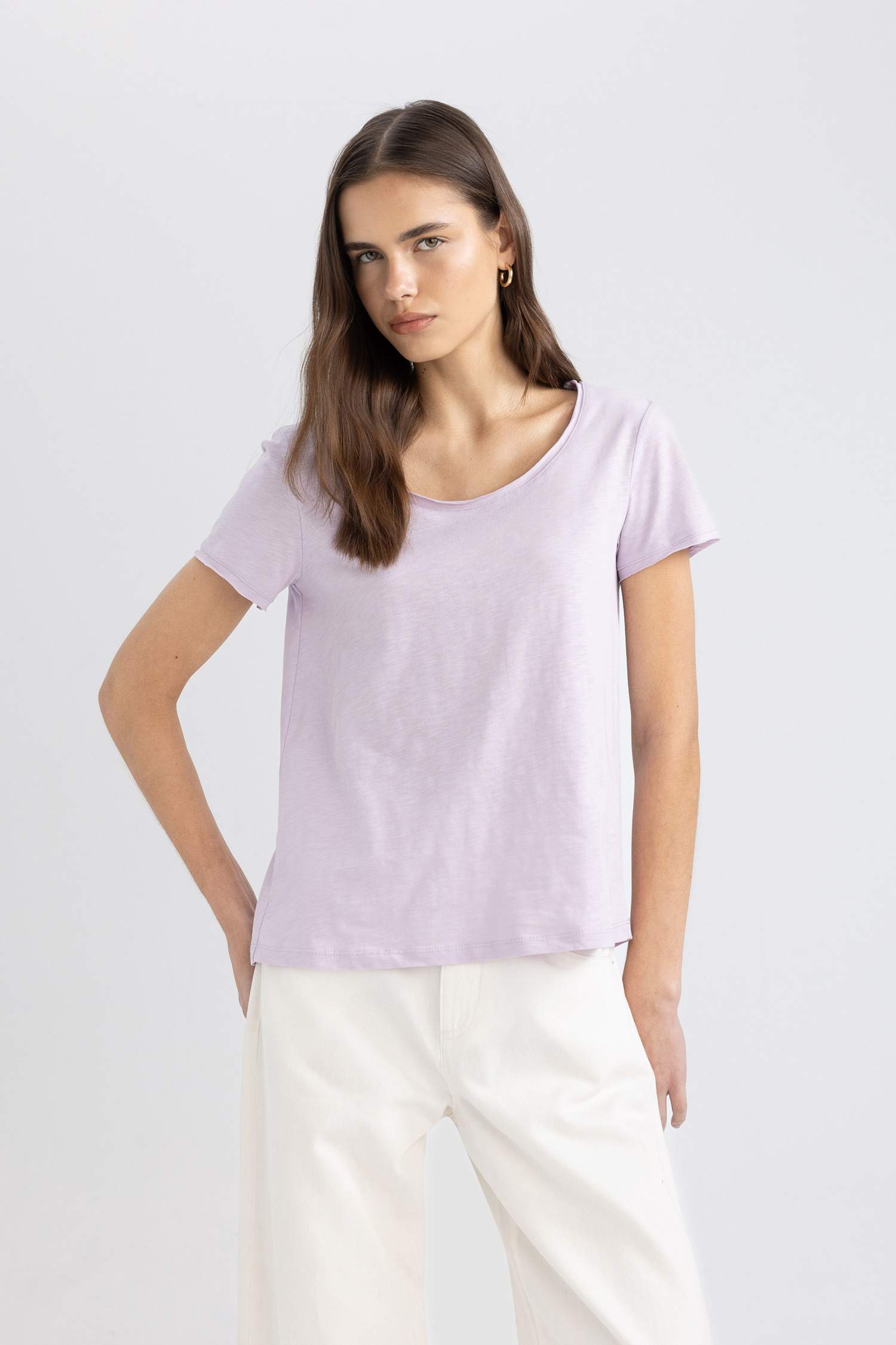 Regular Fit V Yaka Basic Düz Kısa Kollu Tişört