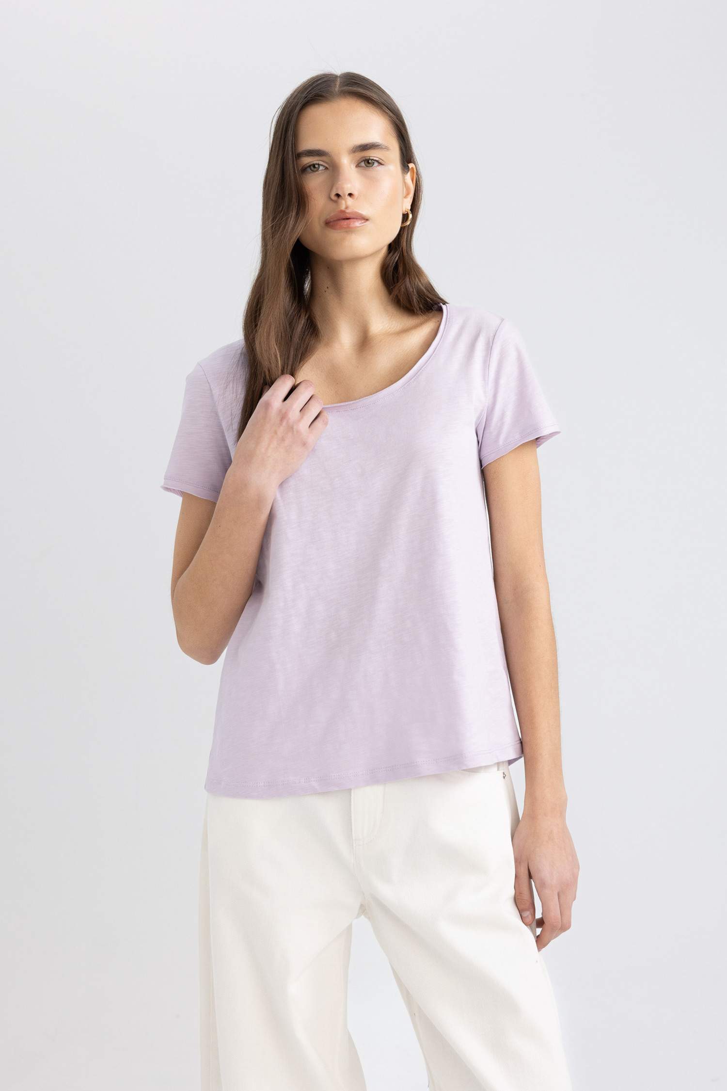 Regular Fit V Yaka Basic Düz Kısa Kollu Tişört