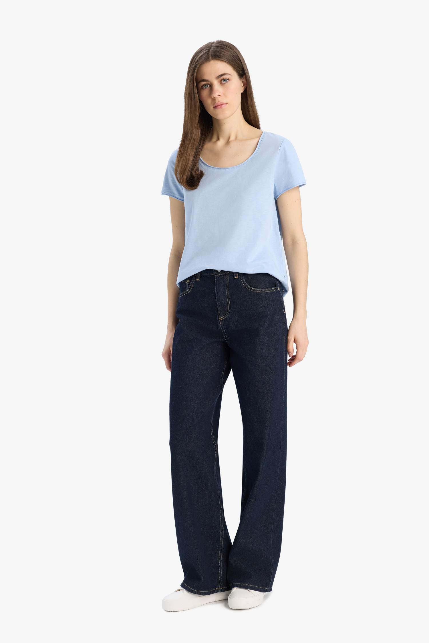 Regular Fit Yuvarlak Yaka Basic Düz Kısa Kollu Tişört