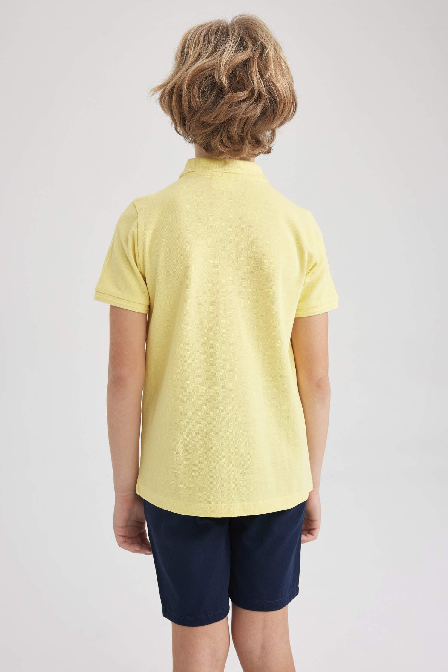 تيشيرت بولو ولادي قصة عادية وأكمام قصيرة