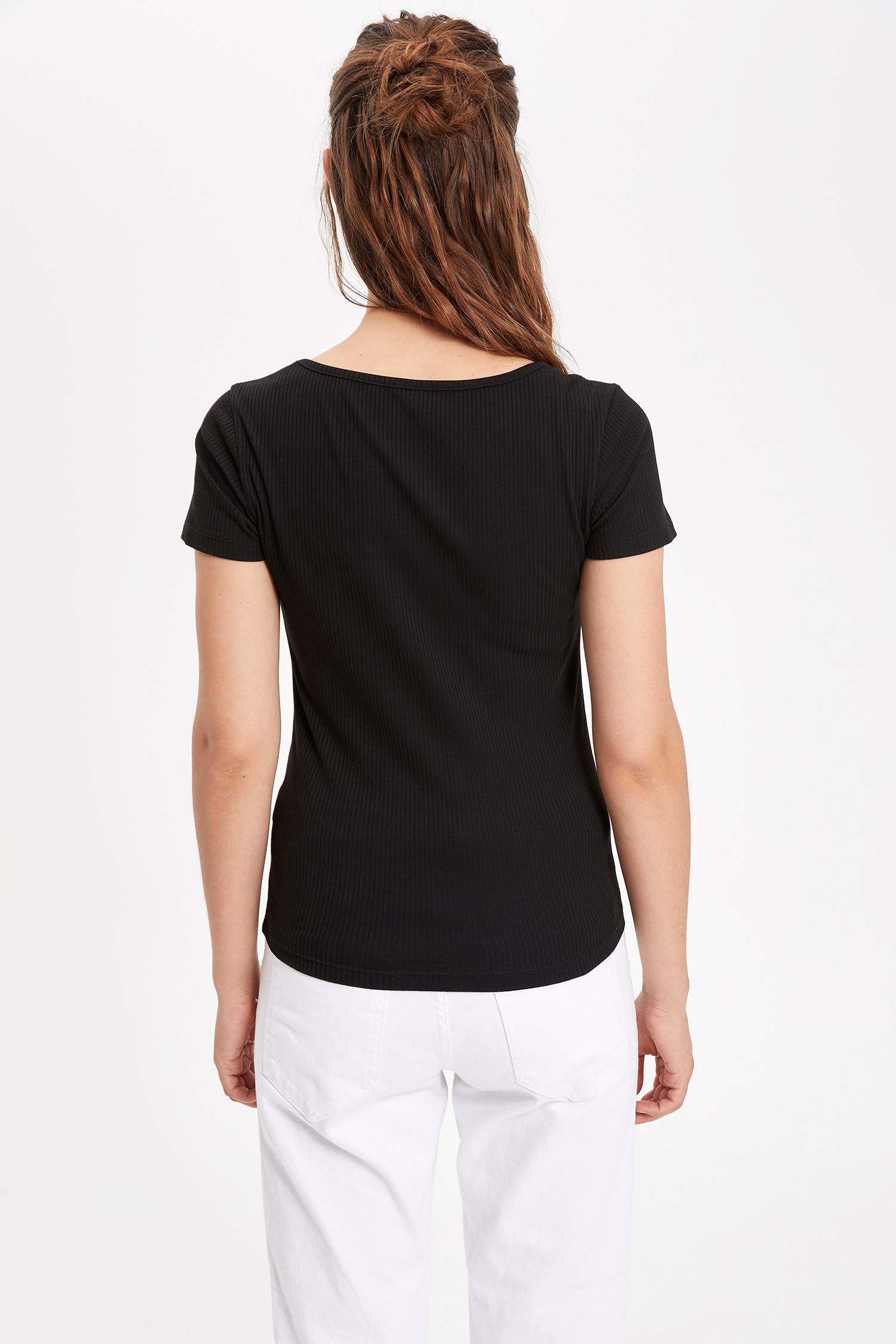 Defacto U Yaka Kısa Kollu Basic T-shirt. 4