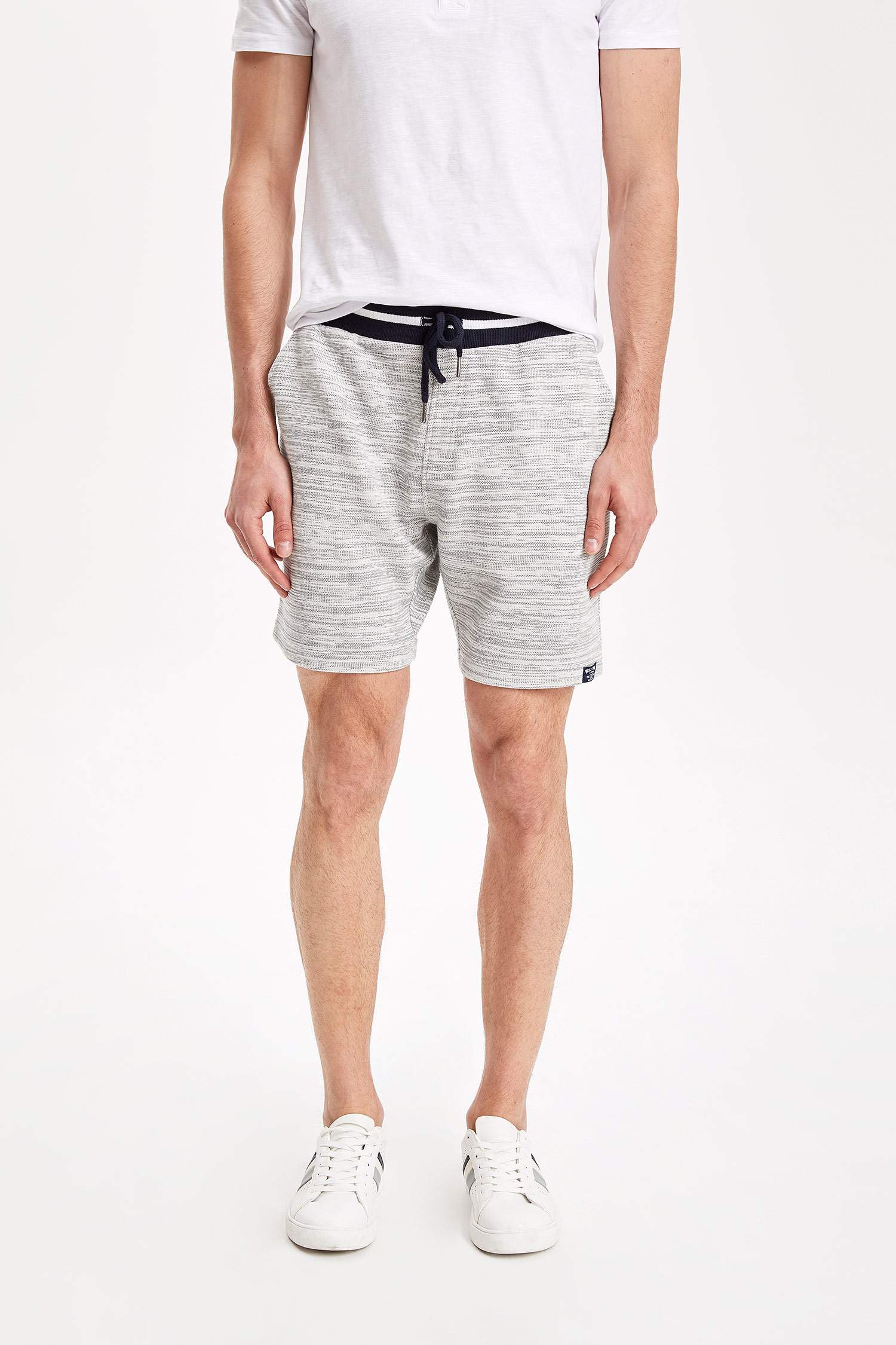 Defacto Regular Fit Şort. 1