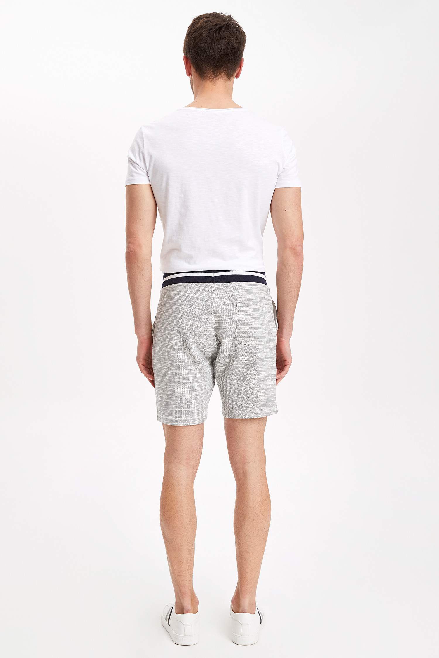 Defacto Regular Fit Şort. 3