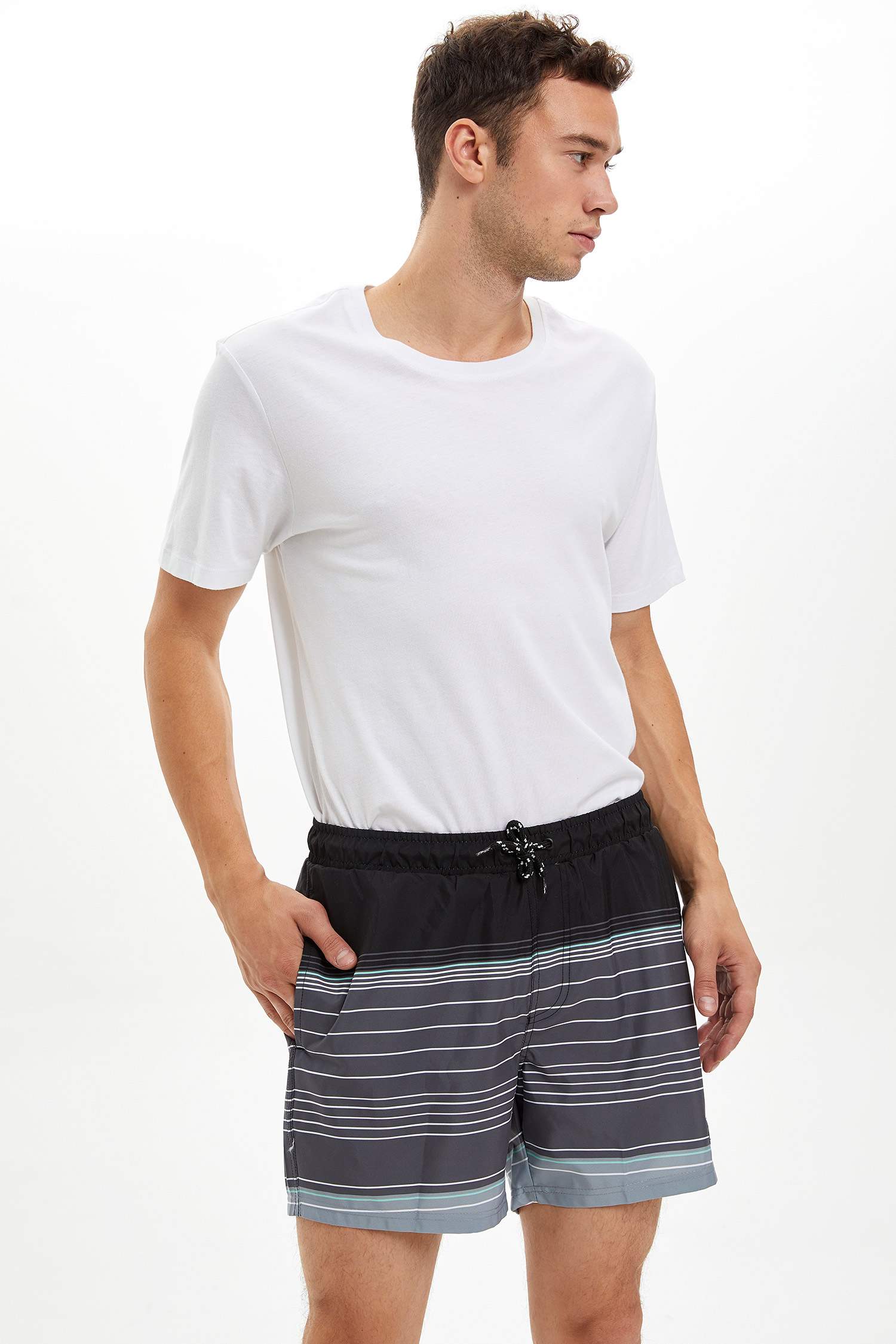 Defacto Kısa Deniz Şortu. 1