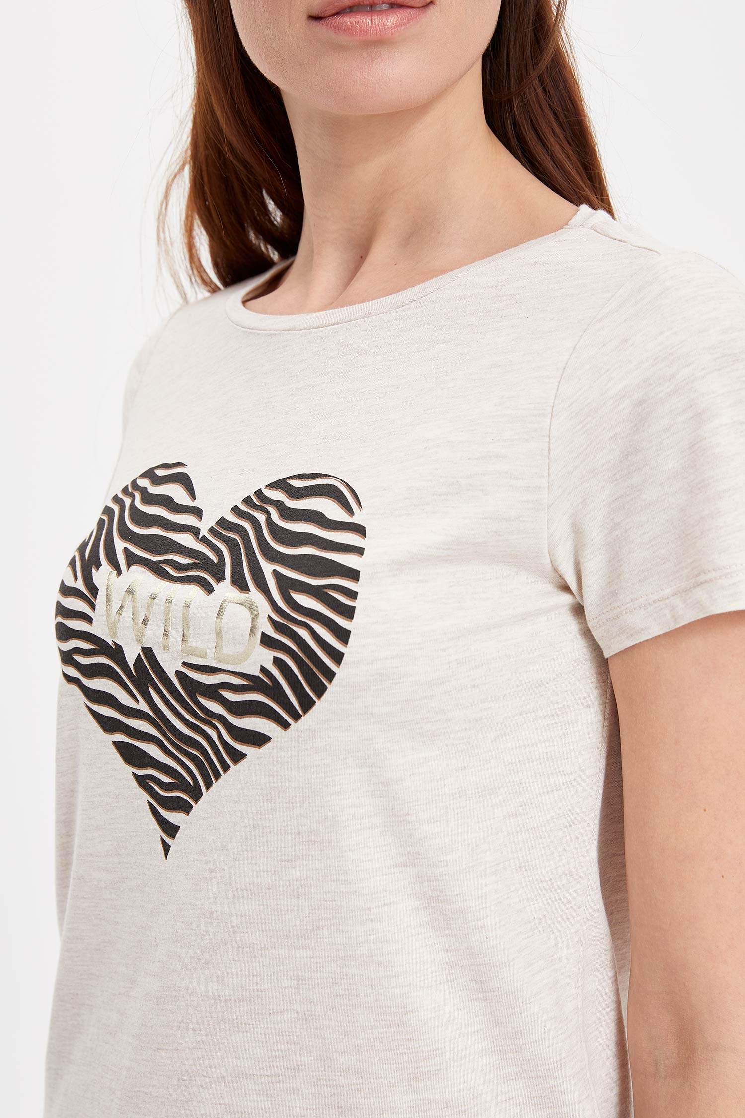Defacto Kalp Baskılı Kısa Kollu T-shirt. 3