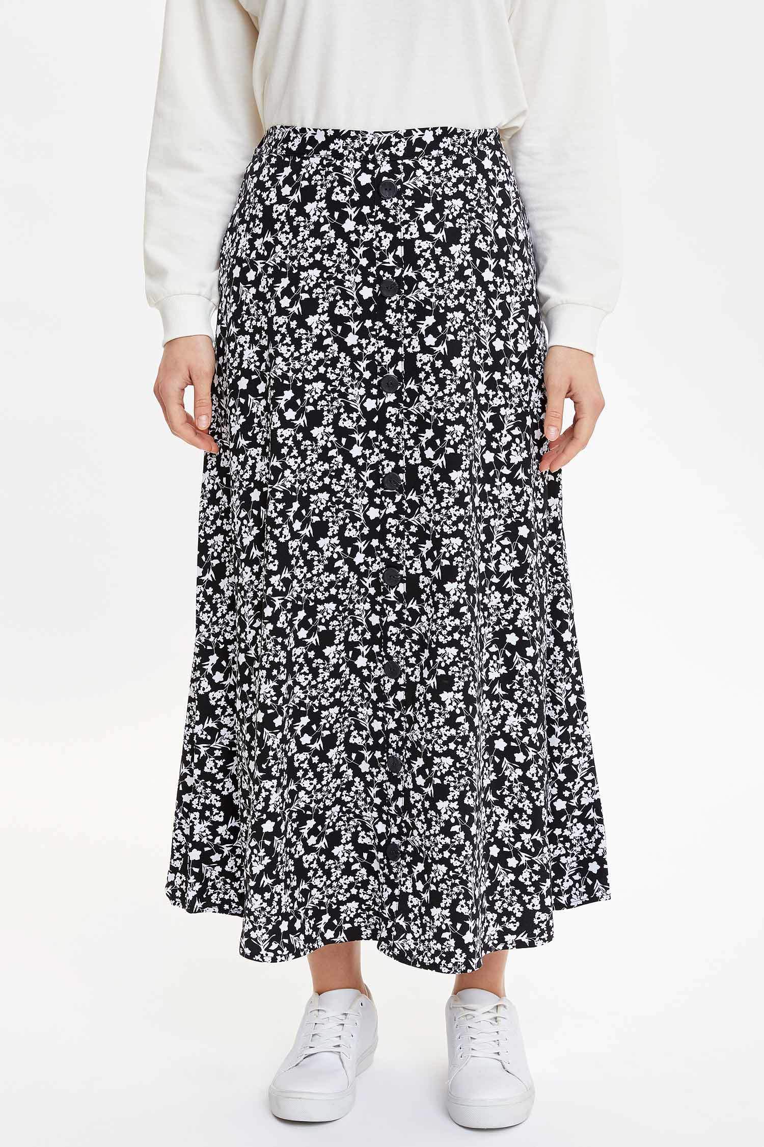 Black WOMAN Patterned Maxi Skirt With Button Detail 1141038 | DeFacto