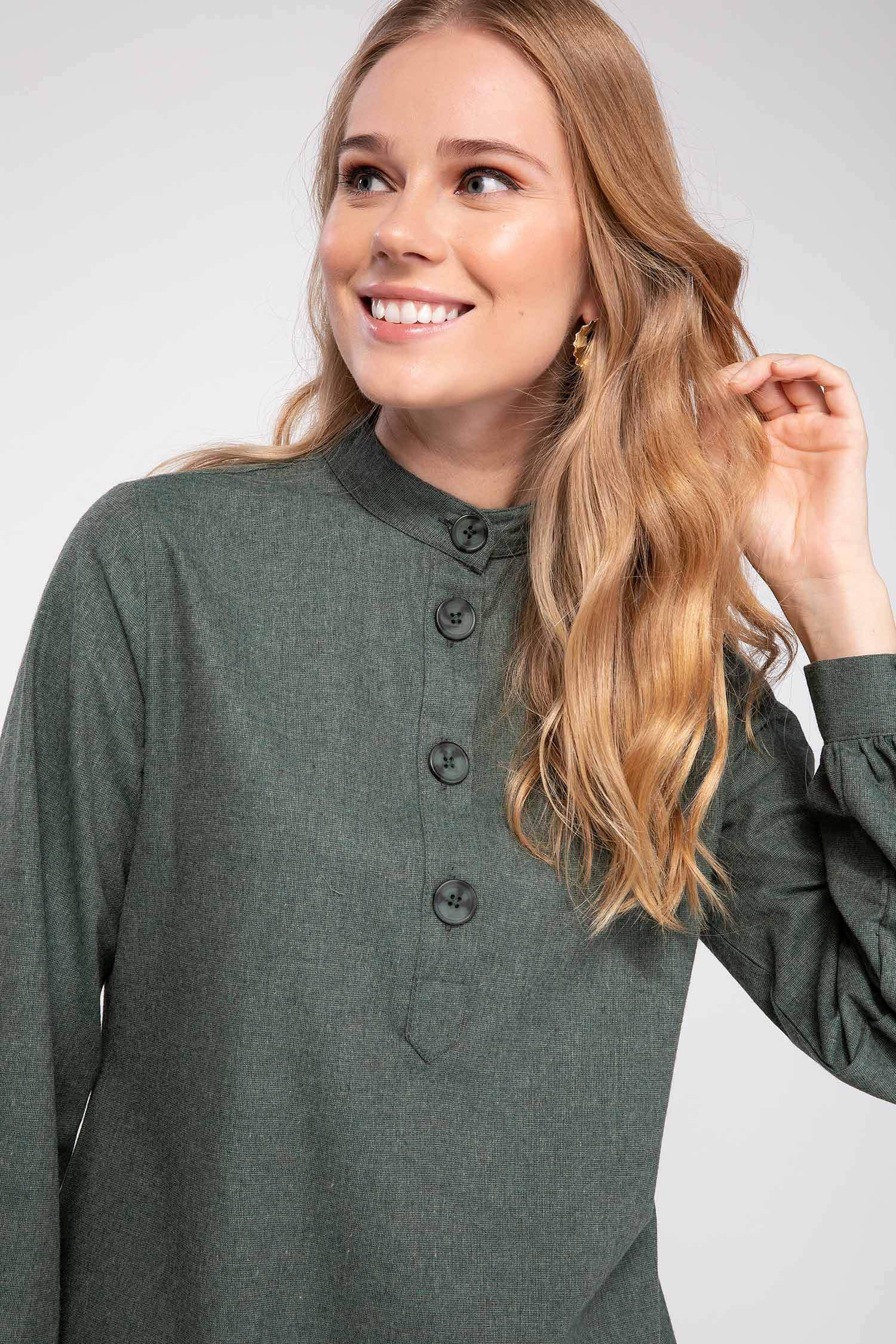 Defacto Yakası Düğme Detaylı Uzun Kollu Relax Fit Tunik. 1