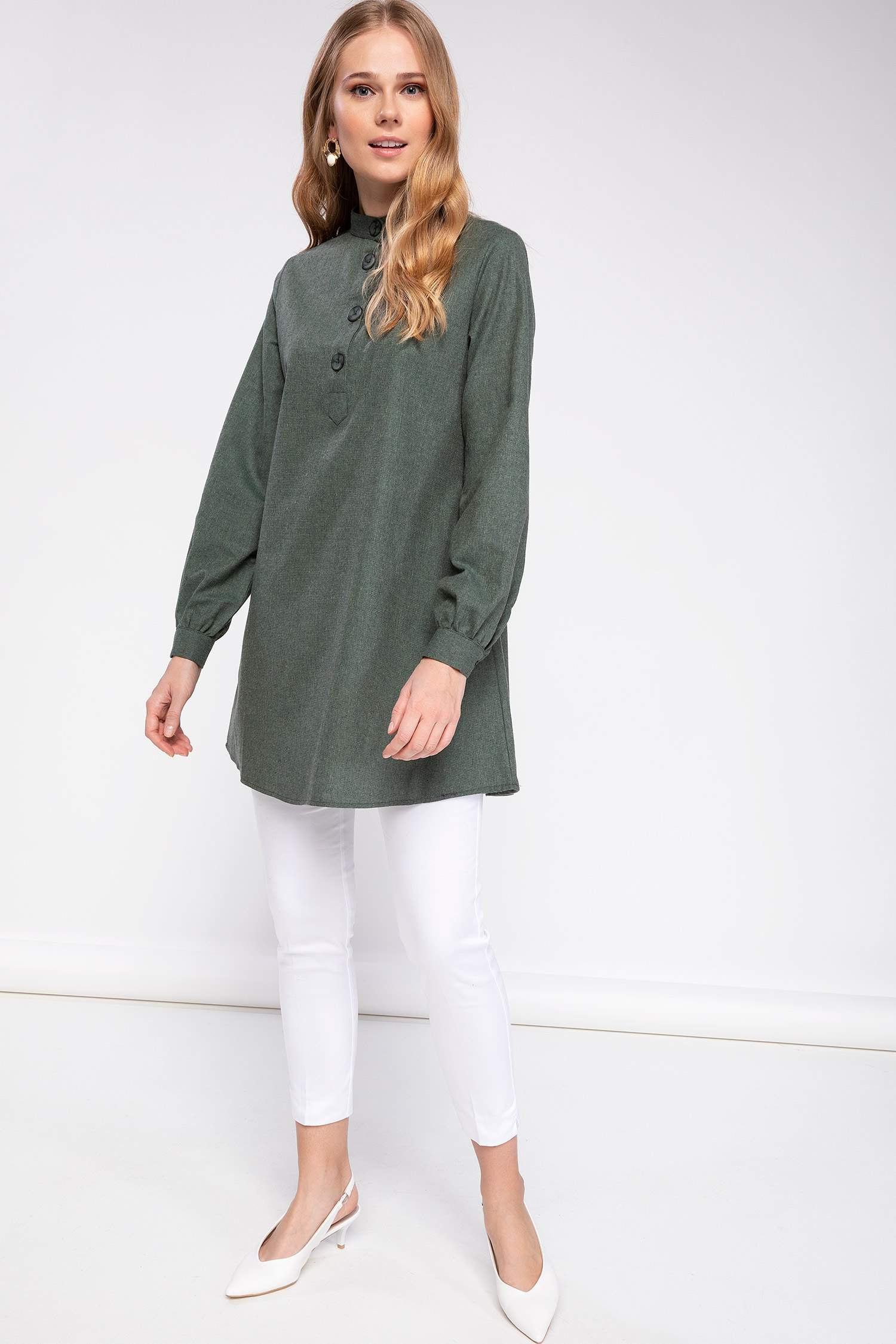 Defacto Yakası Düğme Detaylı Uzun Kollu Relax Fit Tunik. 2