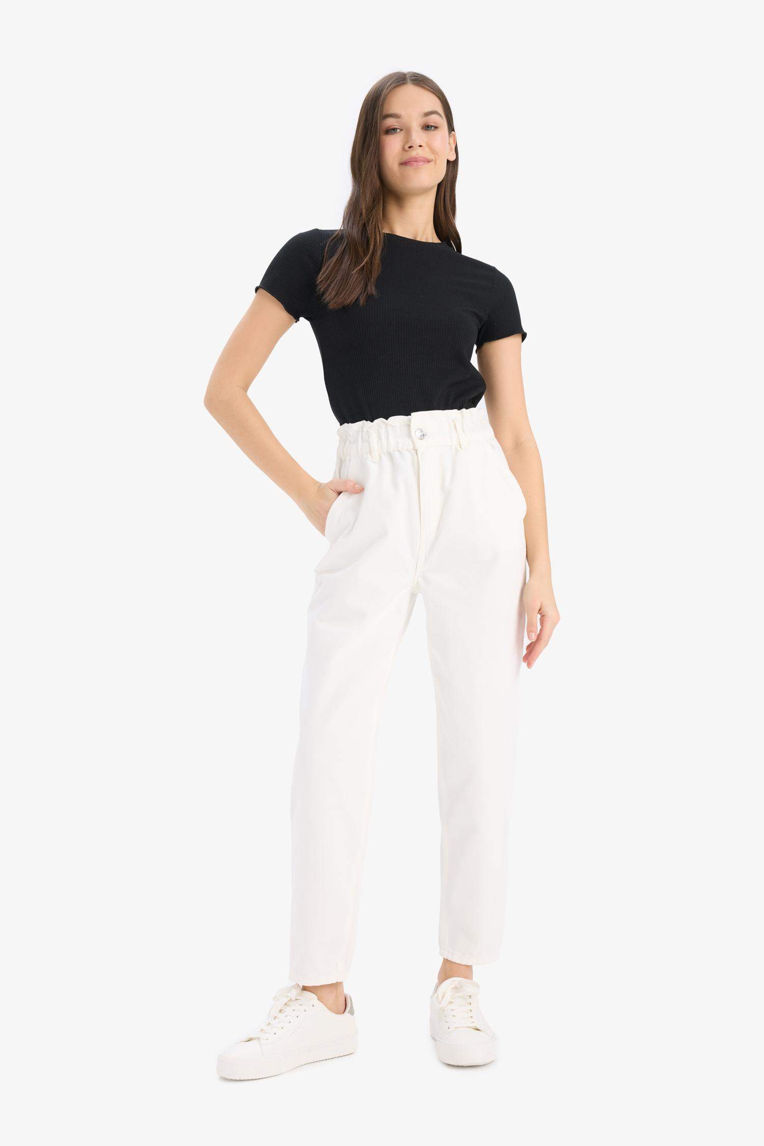 Футболка с круглым вырезом