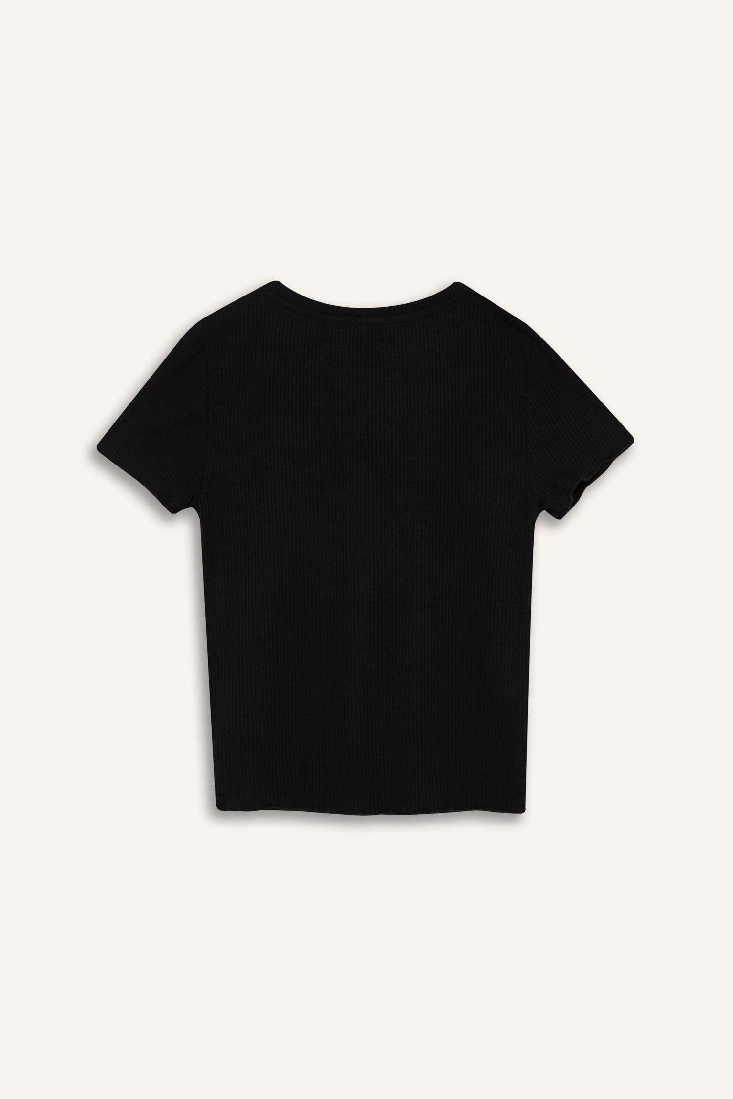 Футболка с круглым вырезом