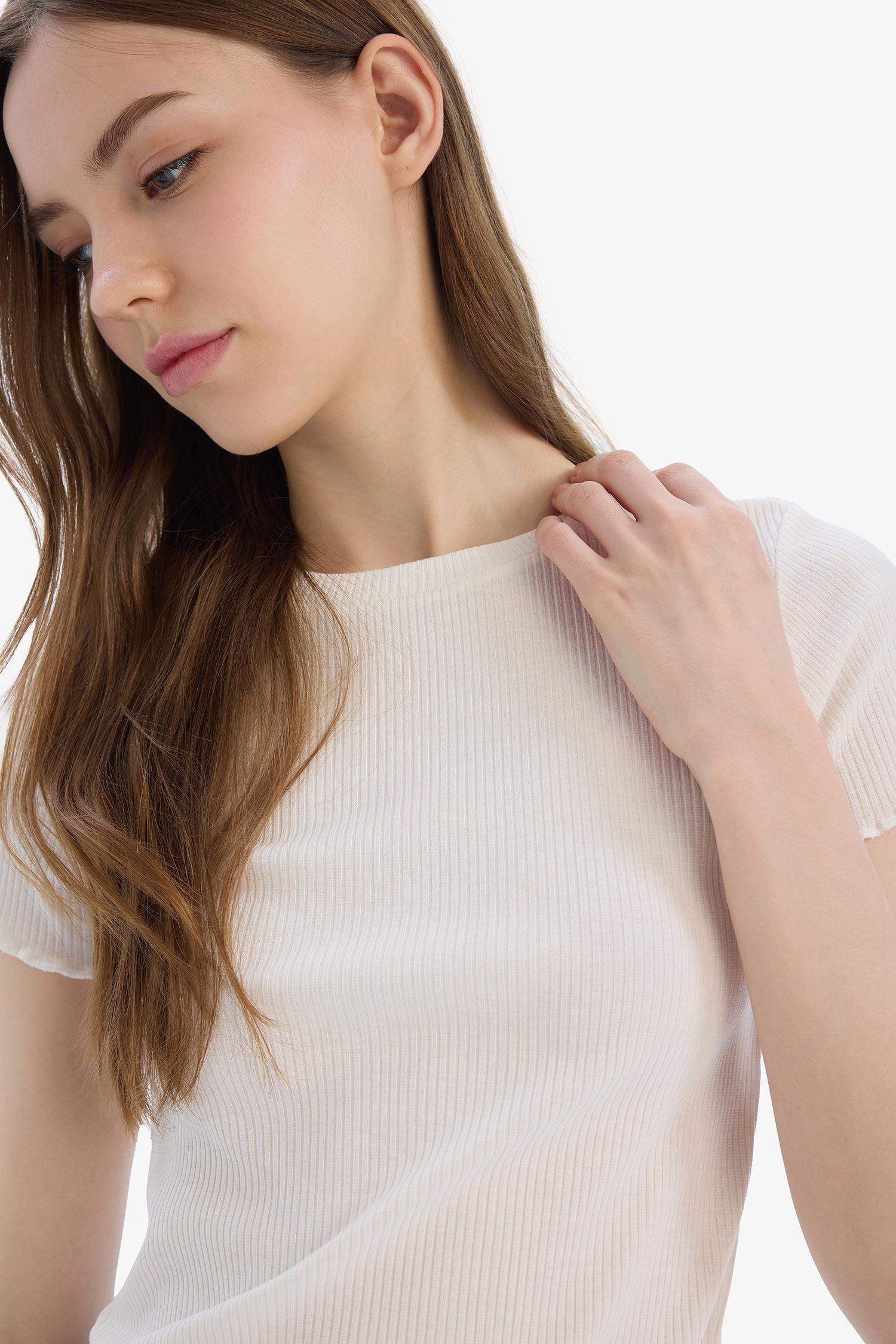 Fitted Bisiklet Yaka Basic Düz Fitilli Kaşkorse Kısa Kollu Beyaz Tişört