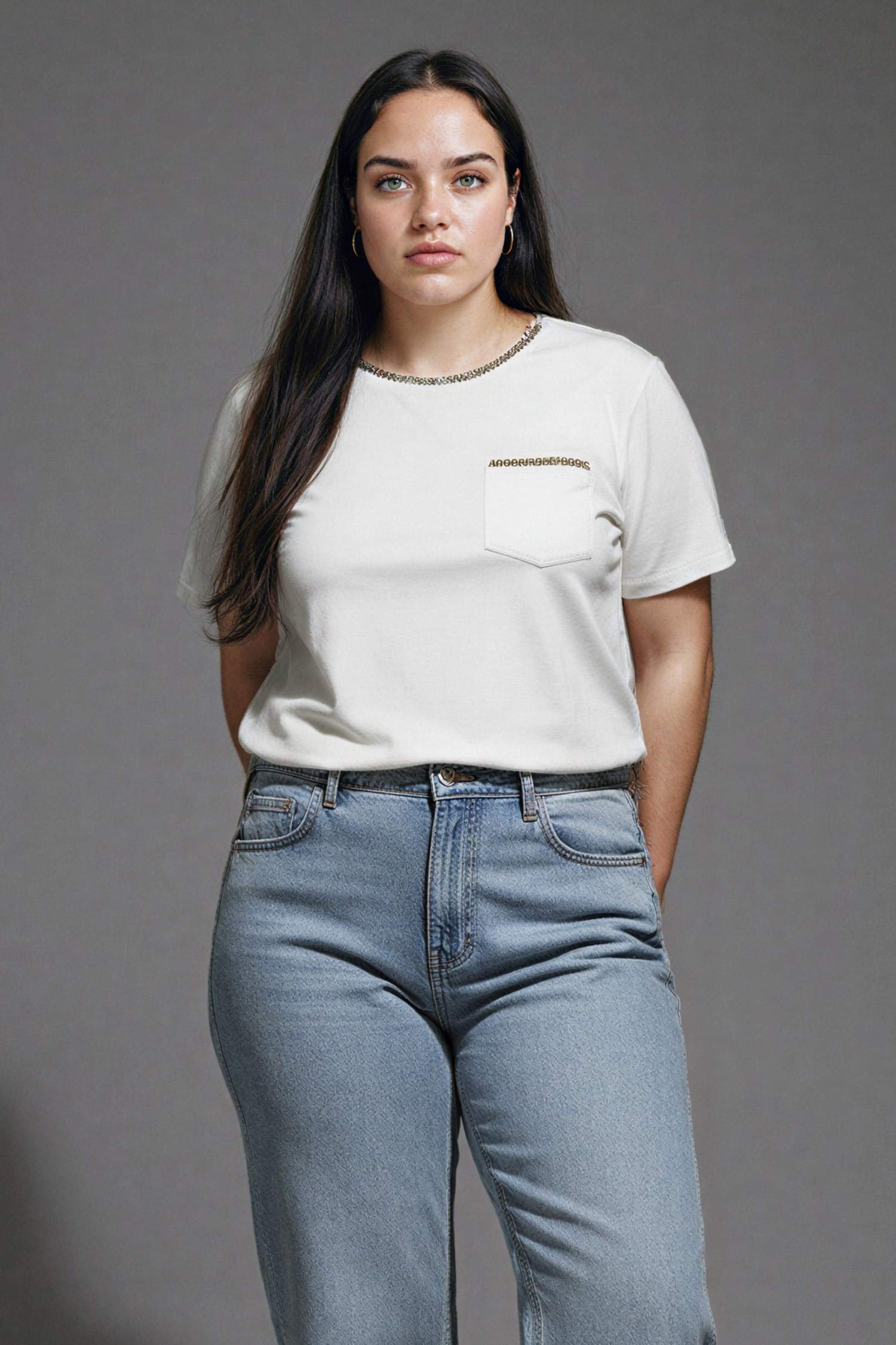 تي شيرت نص كم بياقة مستديرة