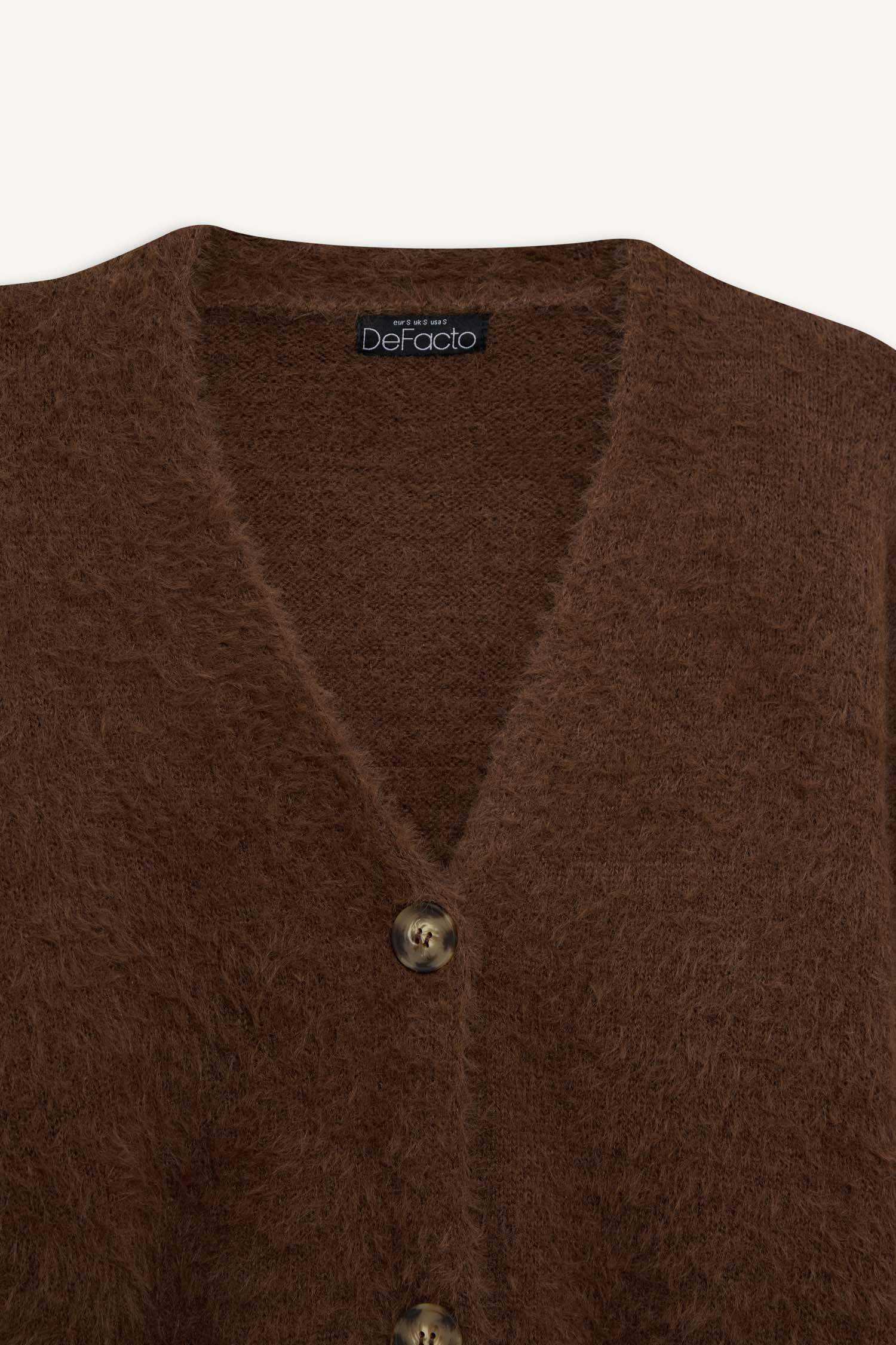 Oversize трикотажный кардиган с V-образным вырезом