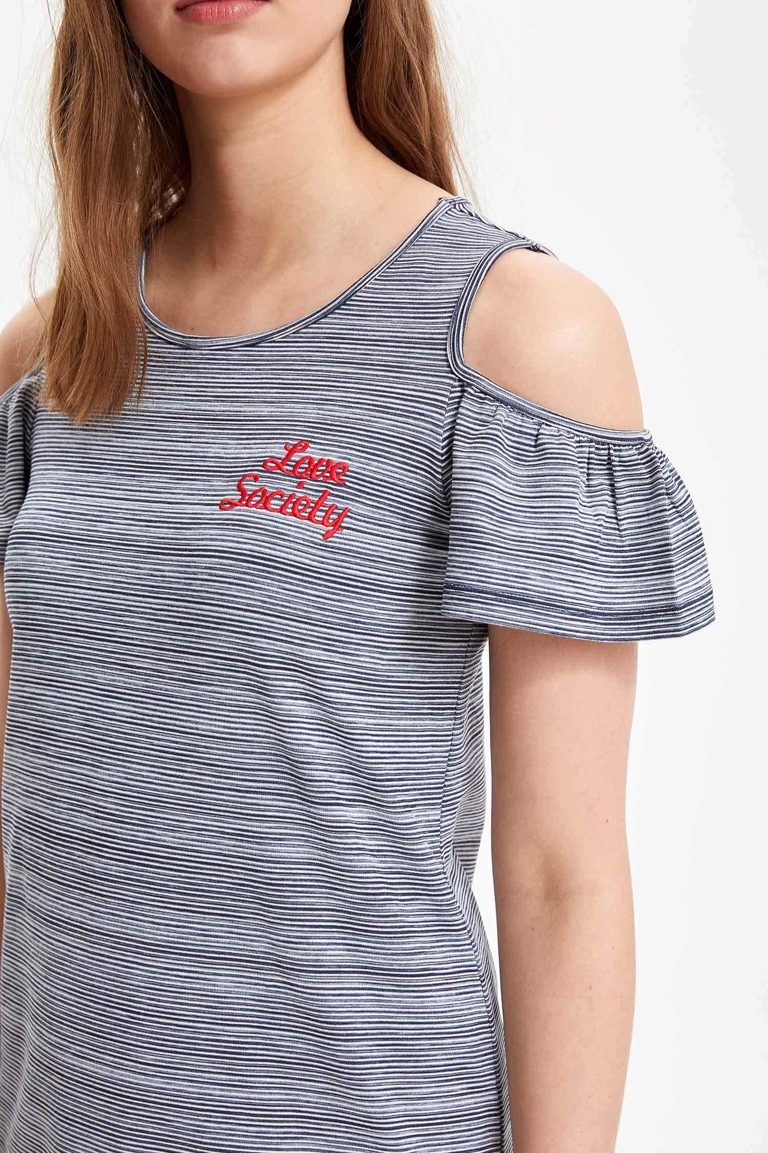 Defacto Omzu Açık Relax Fit Elbise. 3