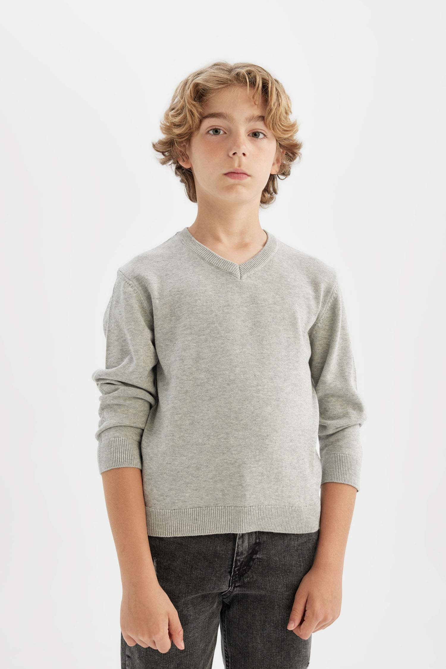 Свитер базовый с V-образным вырезом для мальчиков, Школьная коллекция