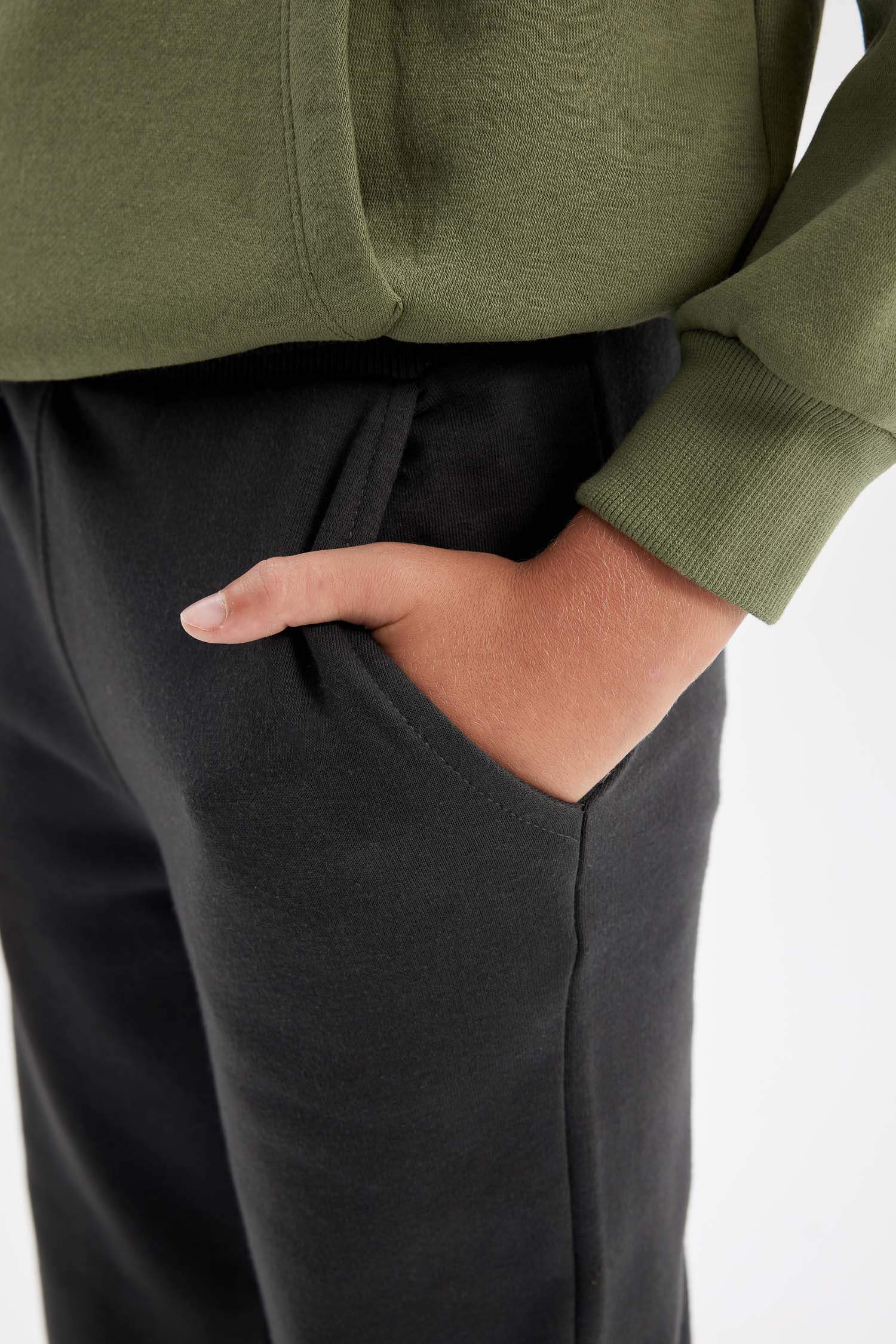 بنطلون سويت بانتس للمدرسه اولادي قصة عادية