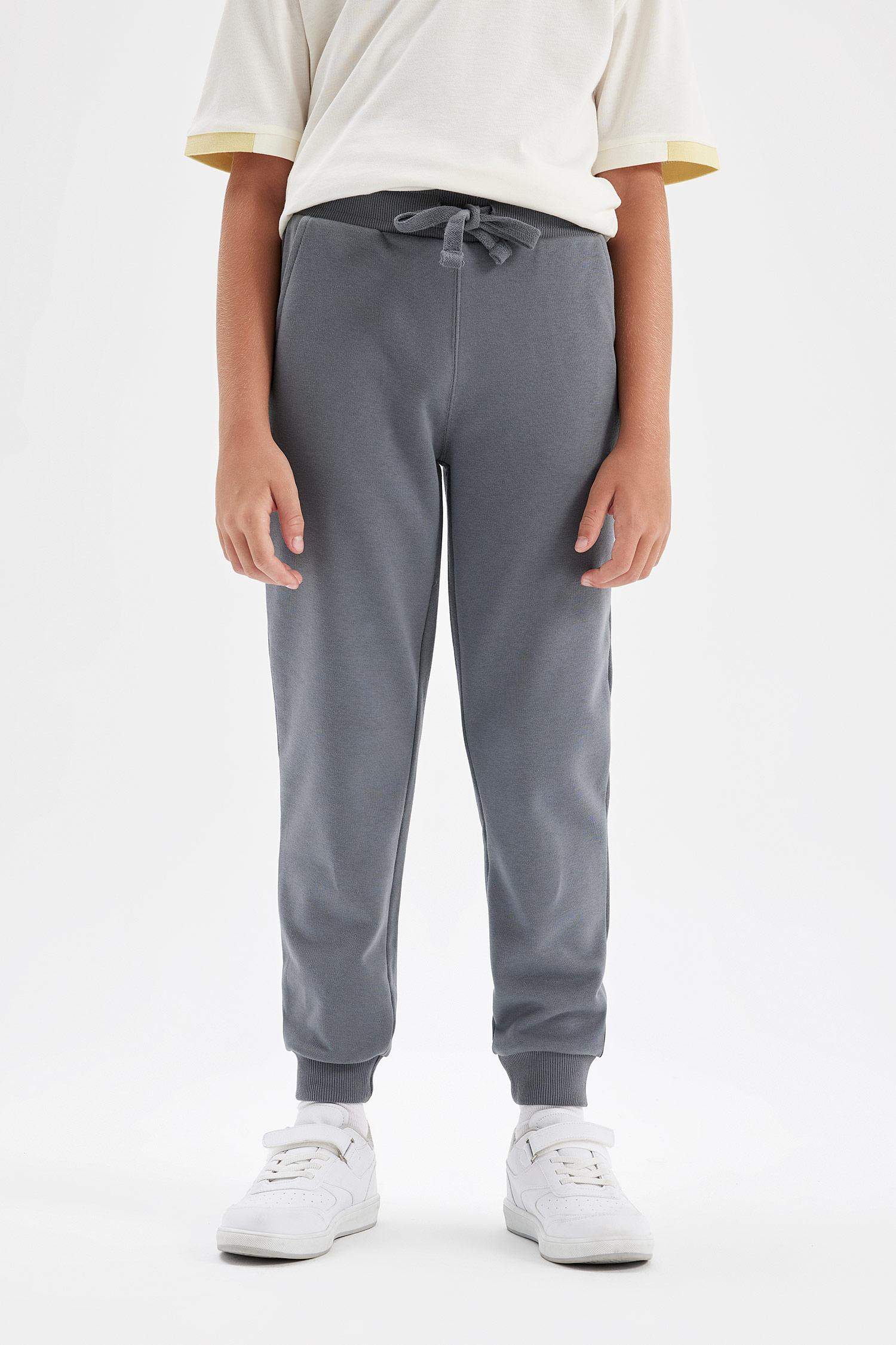 بنطلون بجامة رياضي رصاصي للمدرسة ولادي قصة عادية