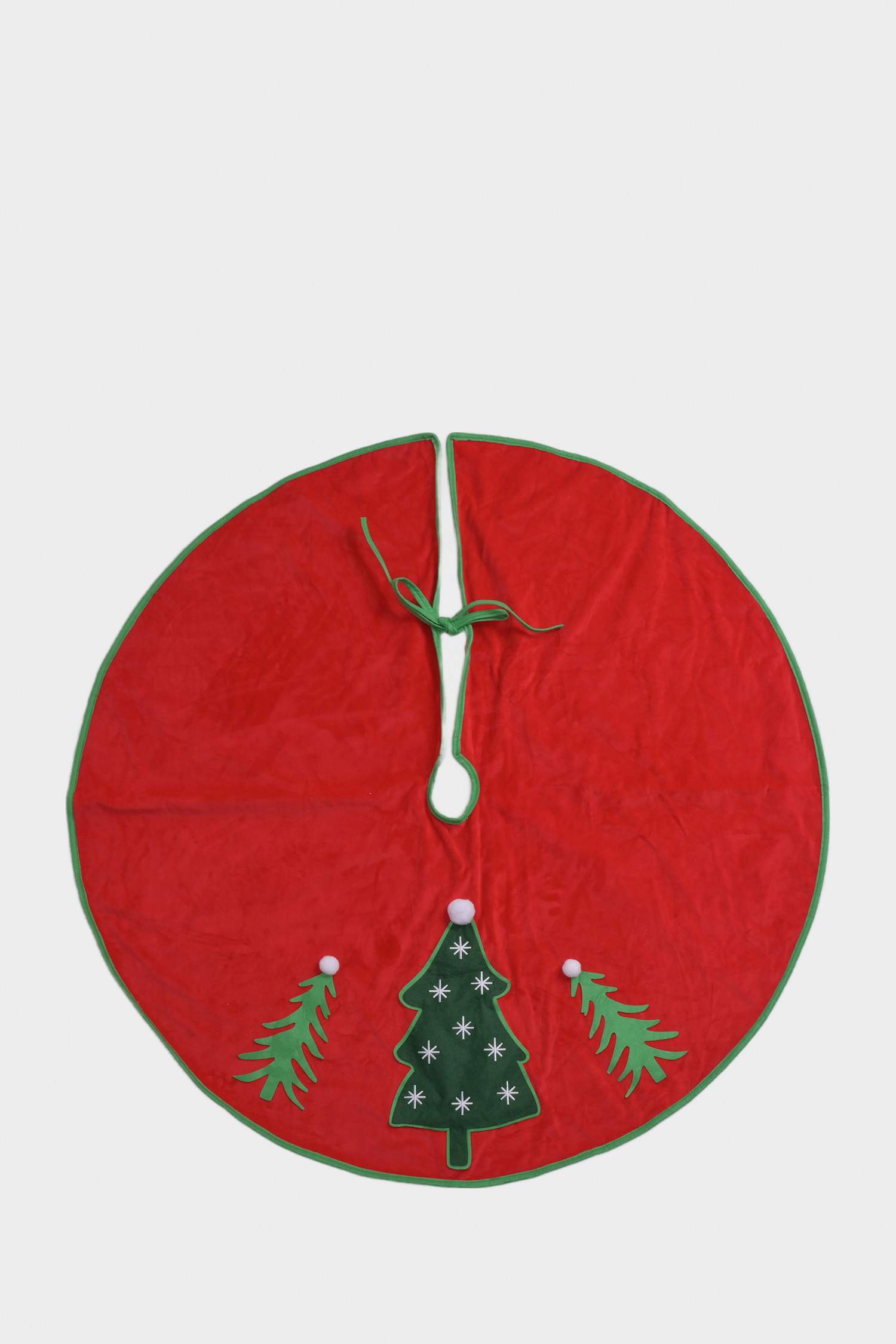 KARACA X DEFACTO YILBAŞI AĞAÇ ALTI HALISI 122CM