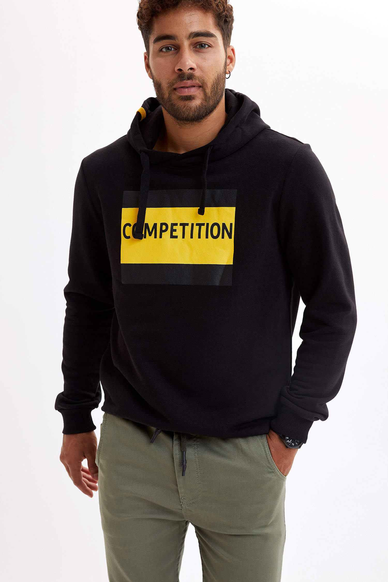 Defacto Competition Kapüşonlu Baskılı Slim Fit Sweatshirt. 4