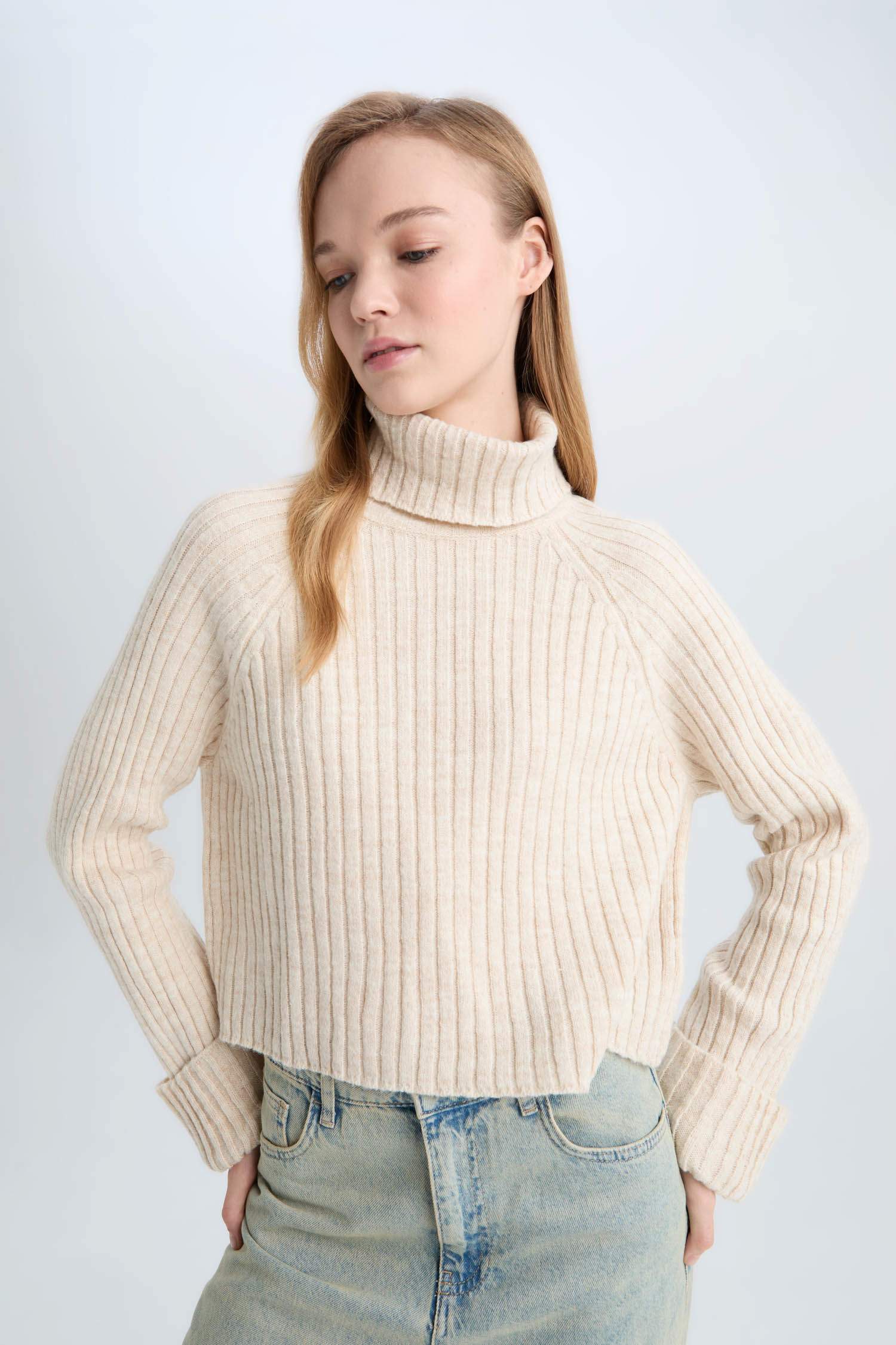 Oversize Geniş Kalıp Balıkçı Yaka Triko Kazak