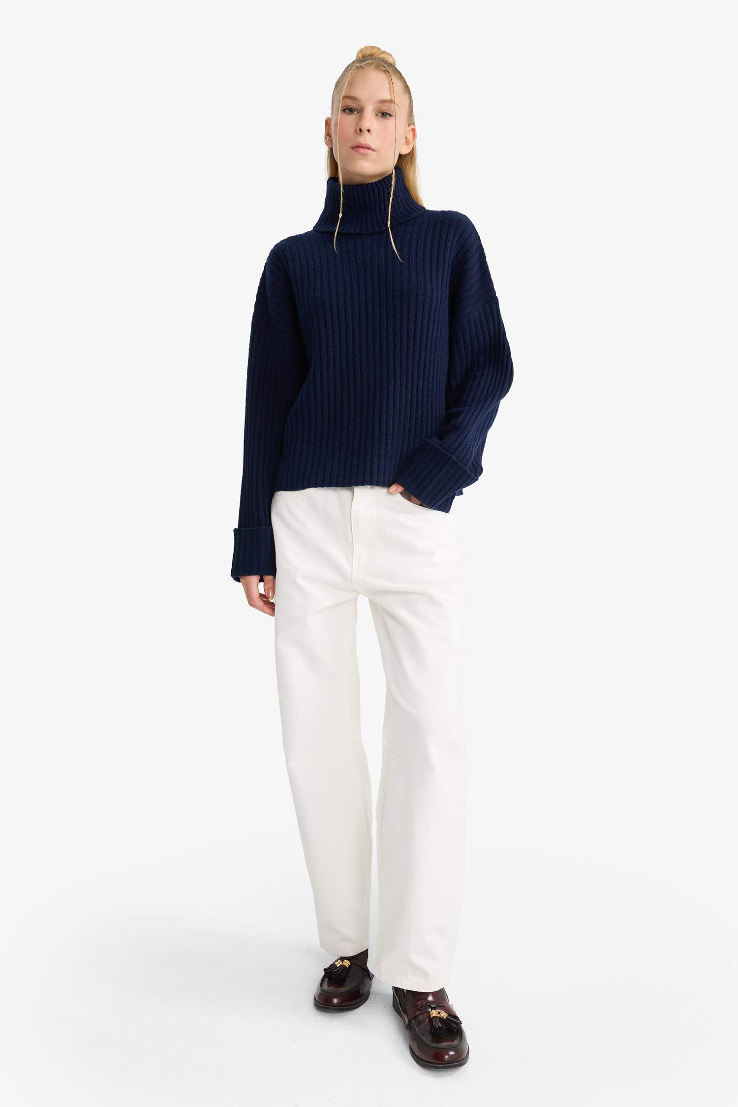 үлкен пішім мойынжейде Пулловер