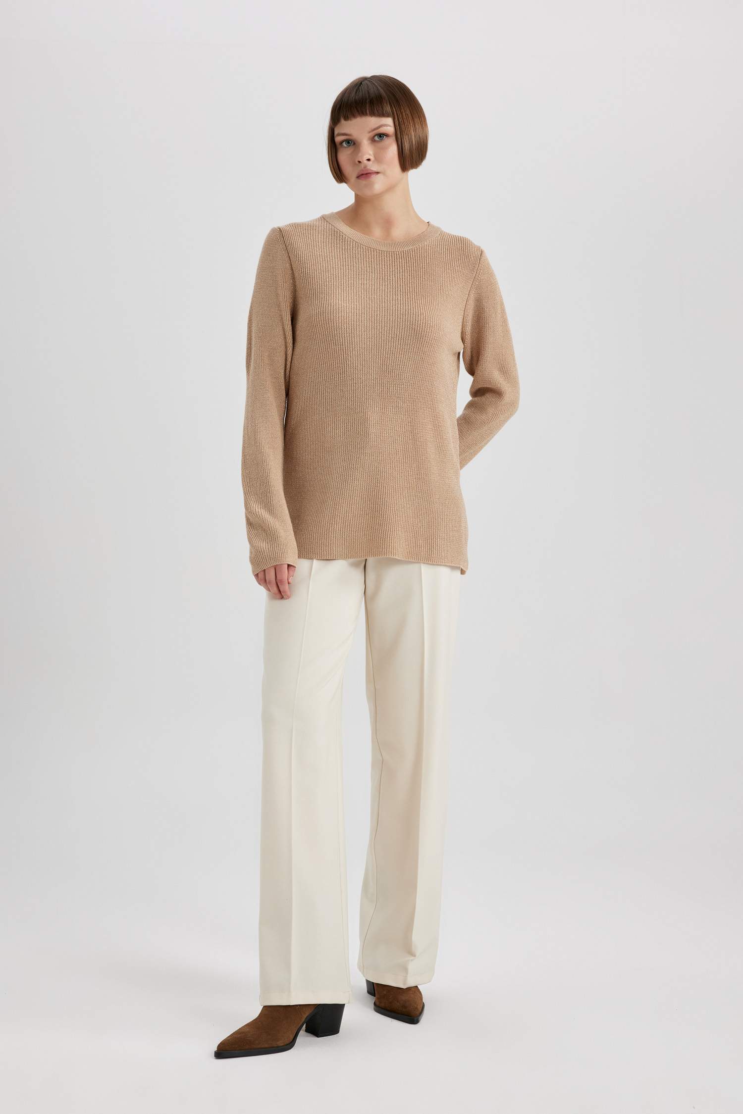 Пуловер стандартного кроя с круглым вырезом люрекс для женщин