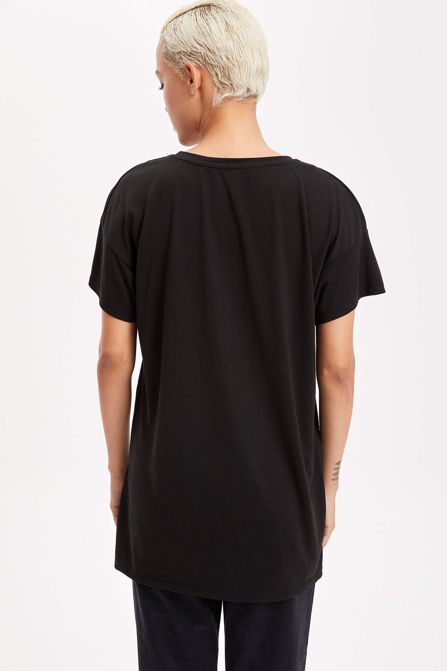 Defacto Yazı Baskılı Kısa Kollu Tunnik. 4