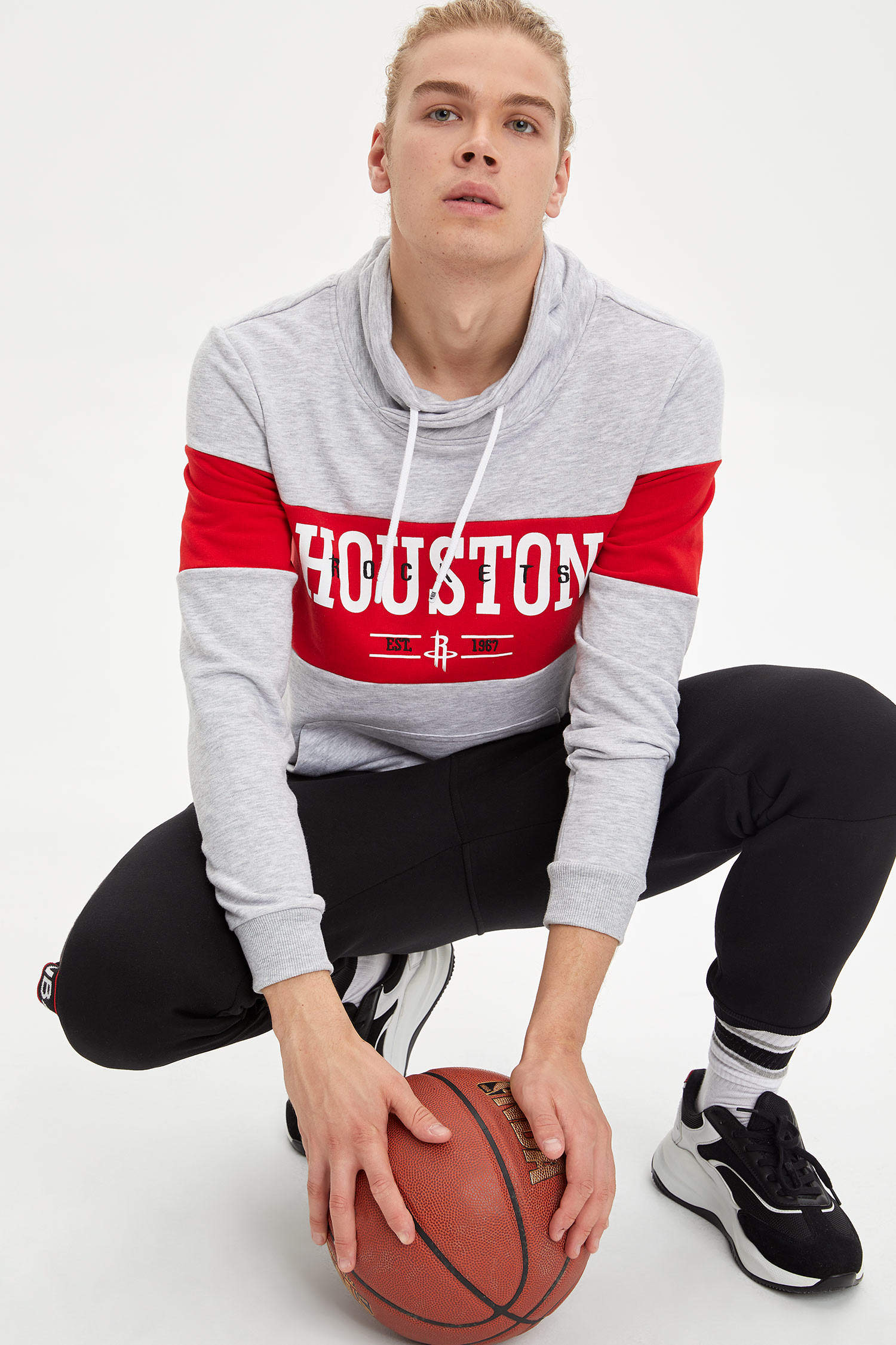 Defacto Fit NBA Houston Rockets Lisanslı Slim Fit Şal Yaka Sweatshirt. 1