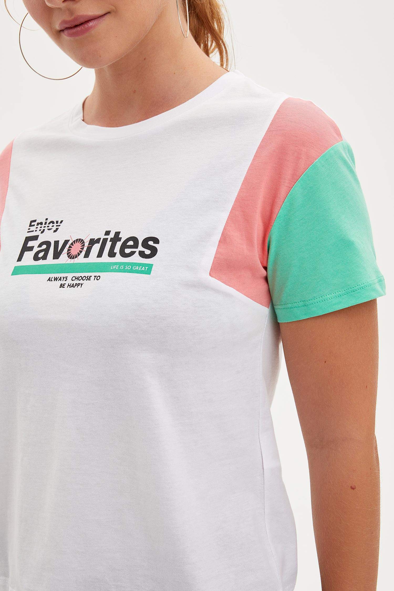 Defacto Renk Bloklu Kısa Kollu T-shirt. 3