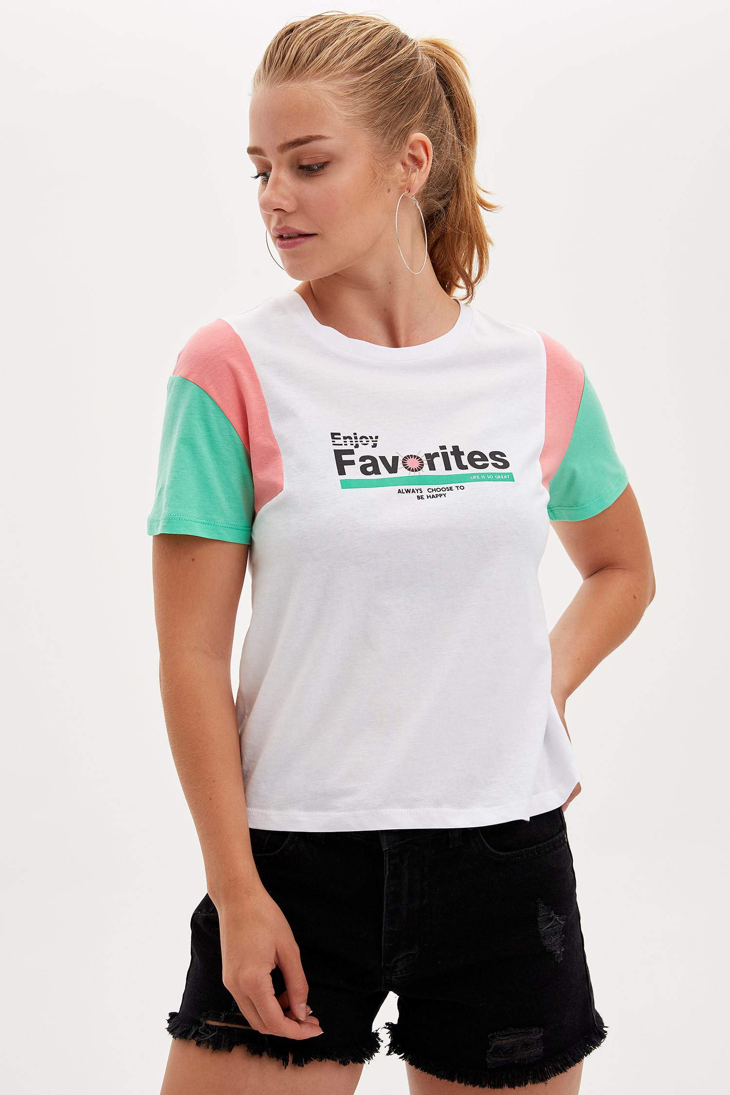 Defacto Renk Bloklu Kısa Kollu T-shirt. 4