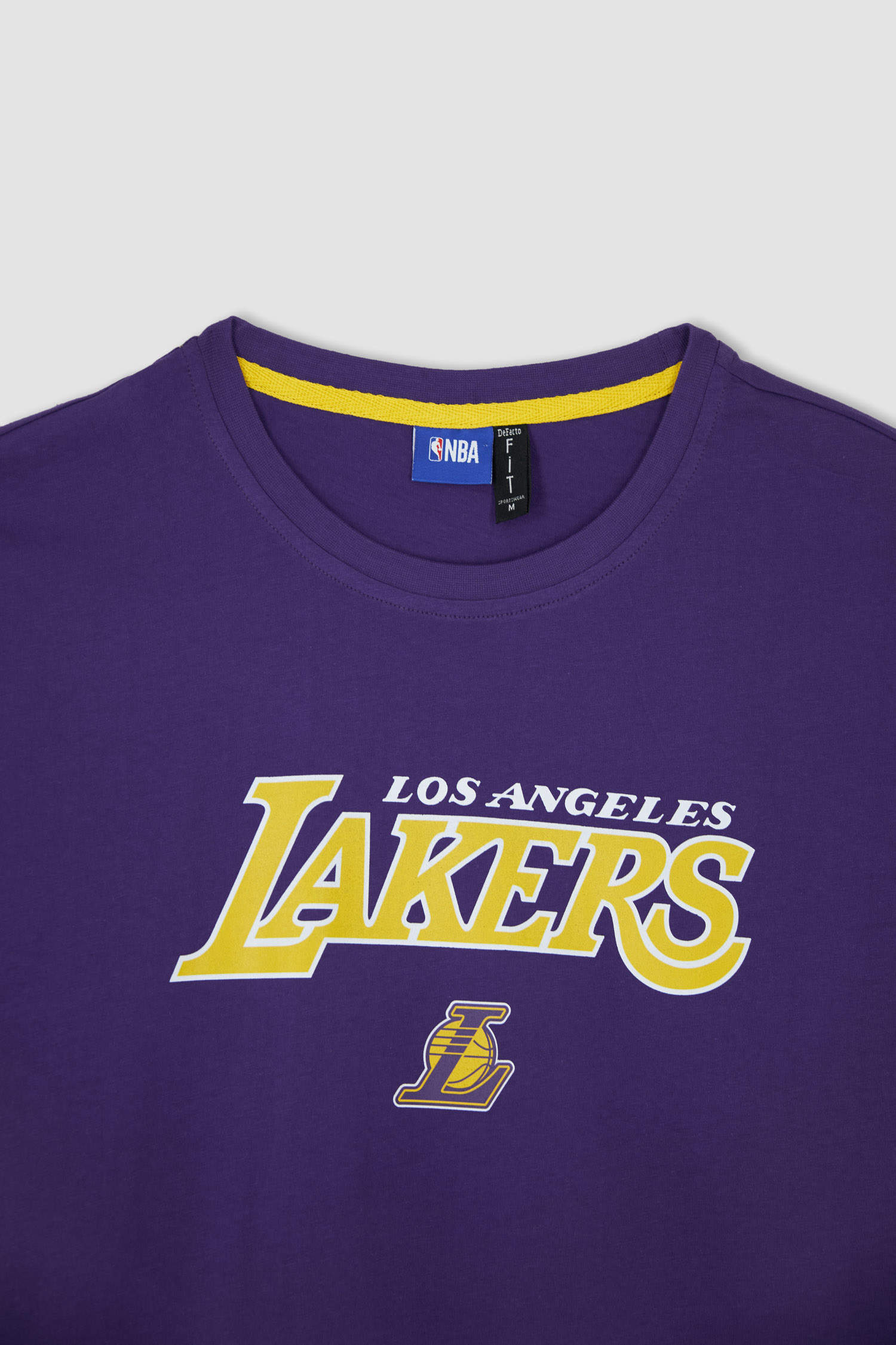 Defacto Fit NBA Los Angeles Lakers Regular Fit Tişört. 6