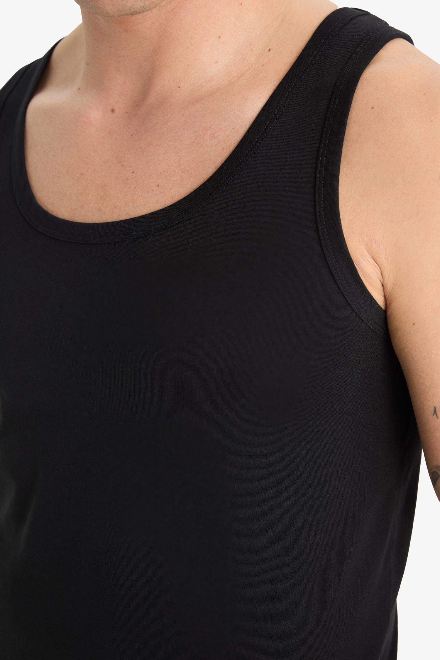 Двухслойная майка облегающего кроя