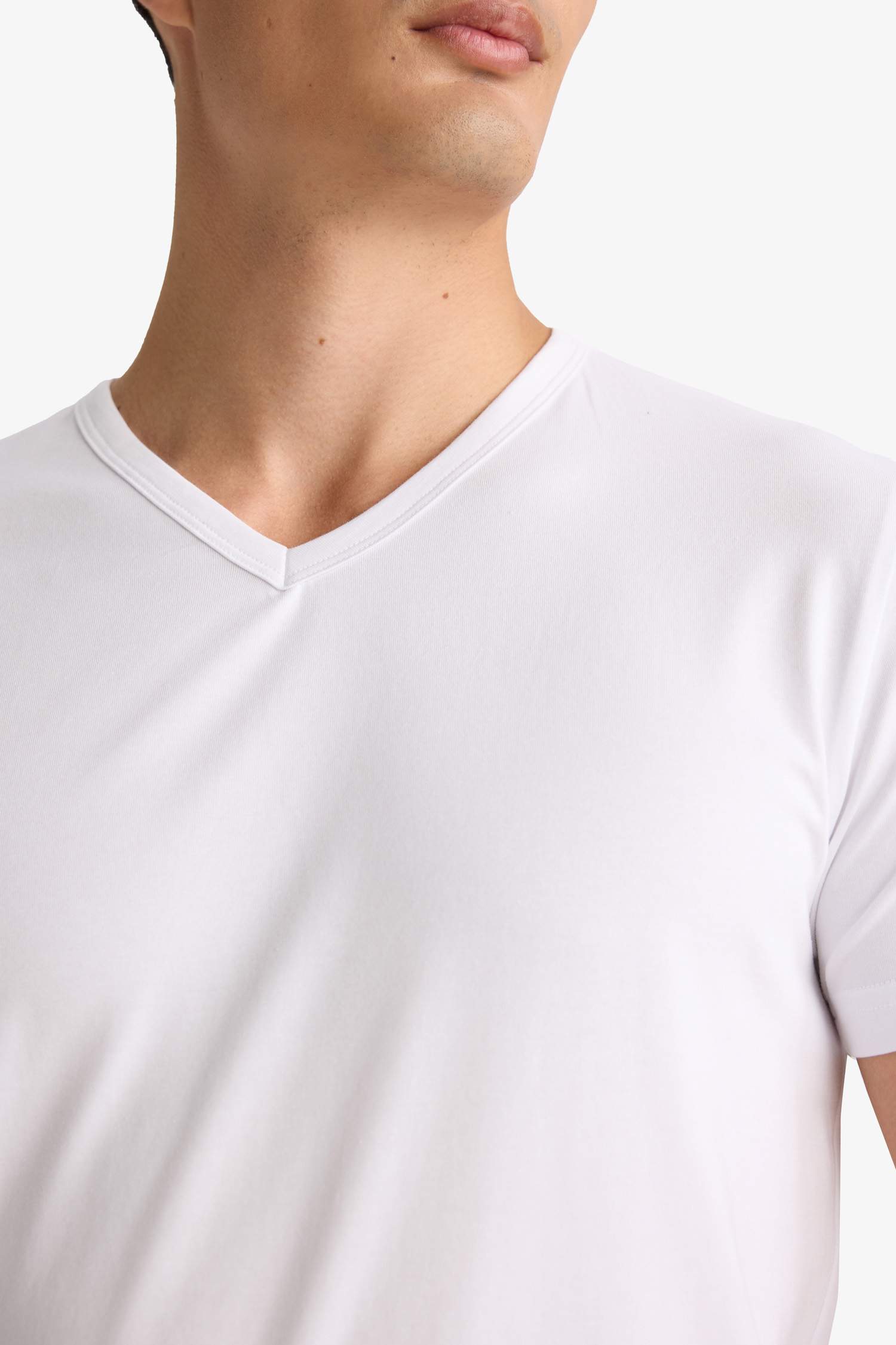 بلوزة سليم فيت بياخة V