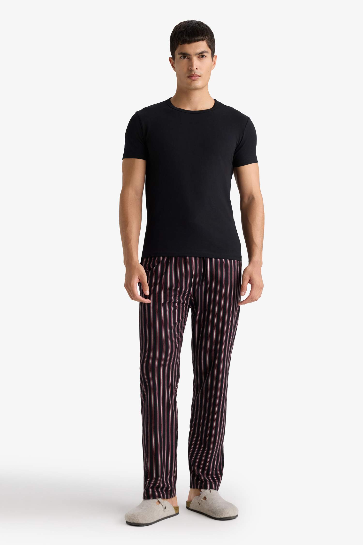 بلوزة سليم فيت بياخة مستديرة