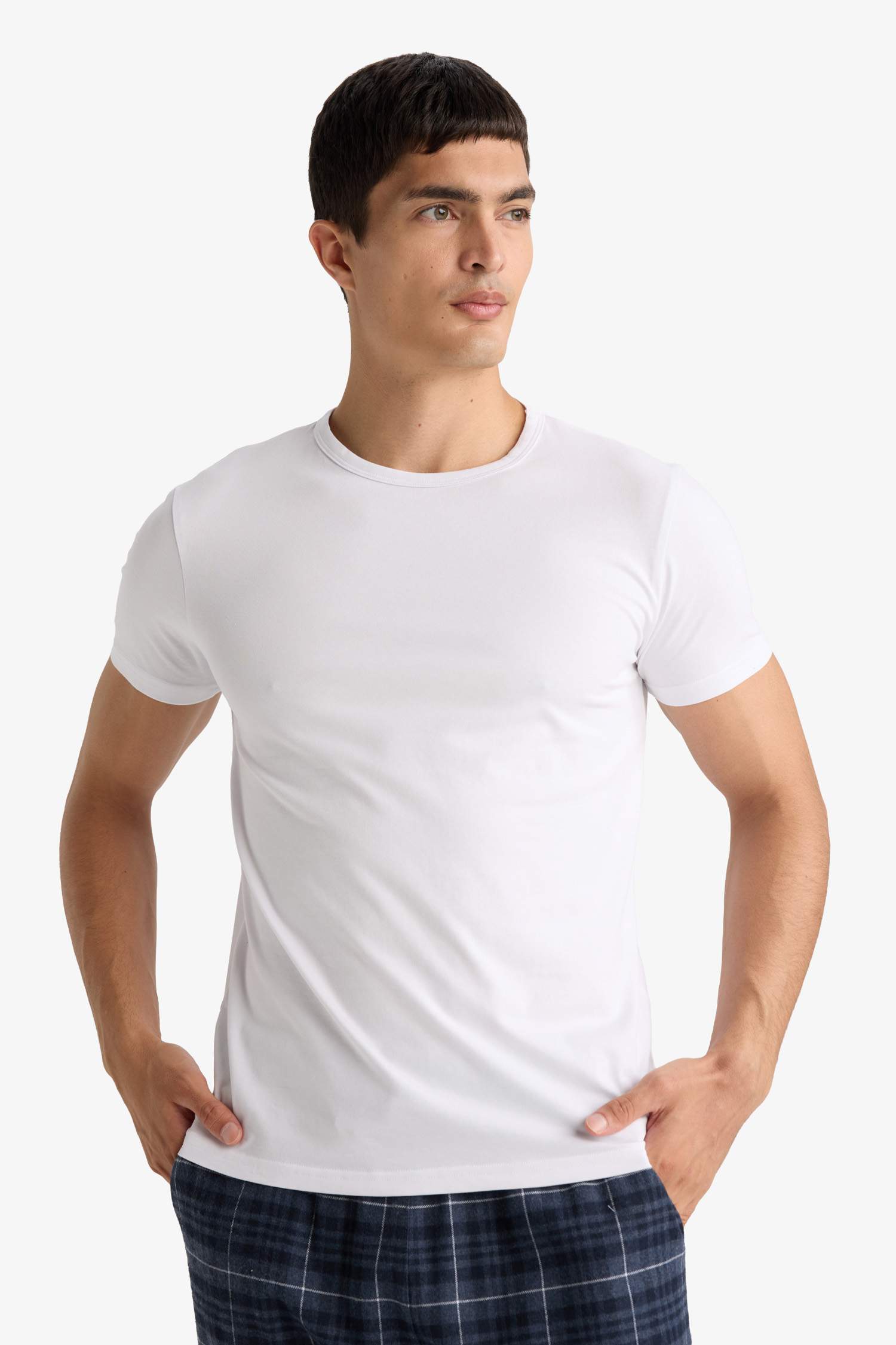 بلوزة سليم فيت بياخة مستديرة