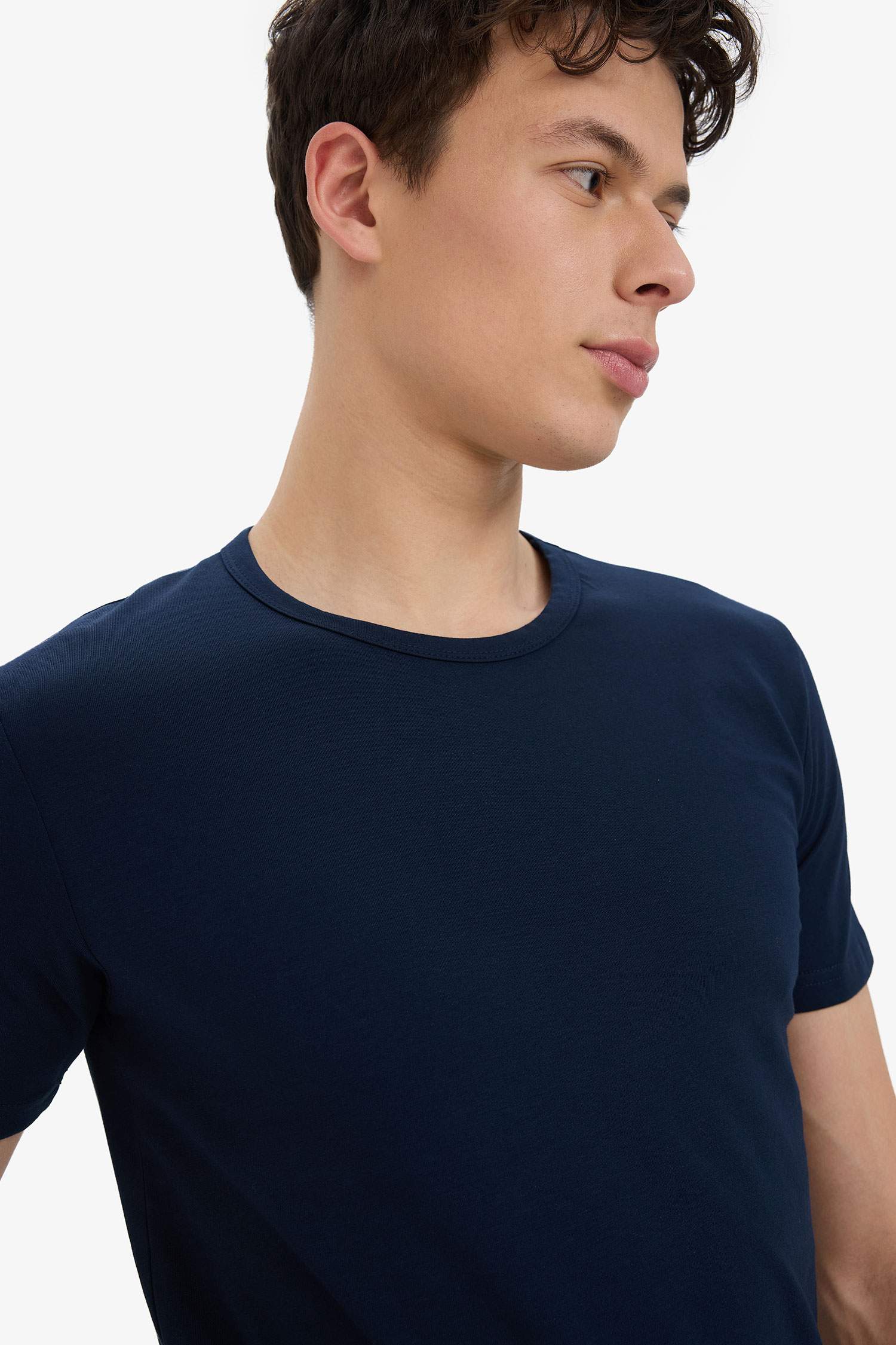 Slim Fit Dar Kesim Bisiklet Yaka Üst