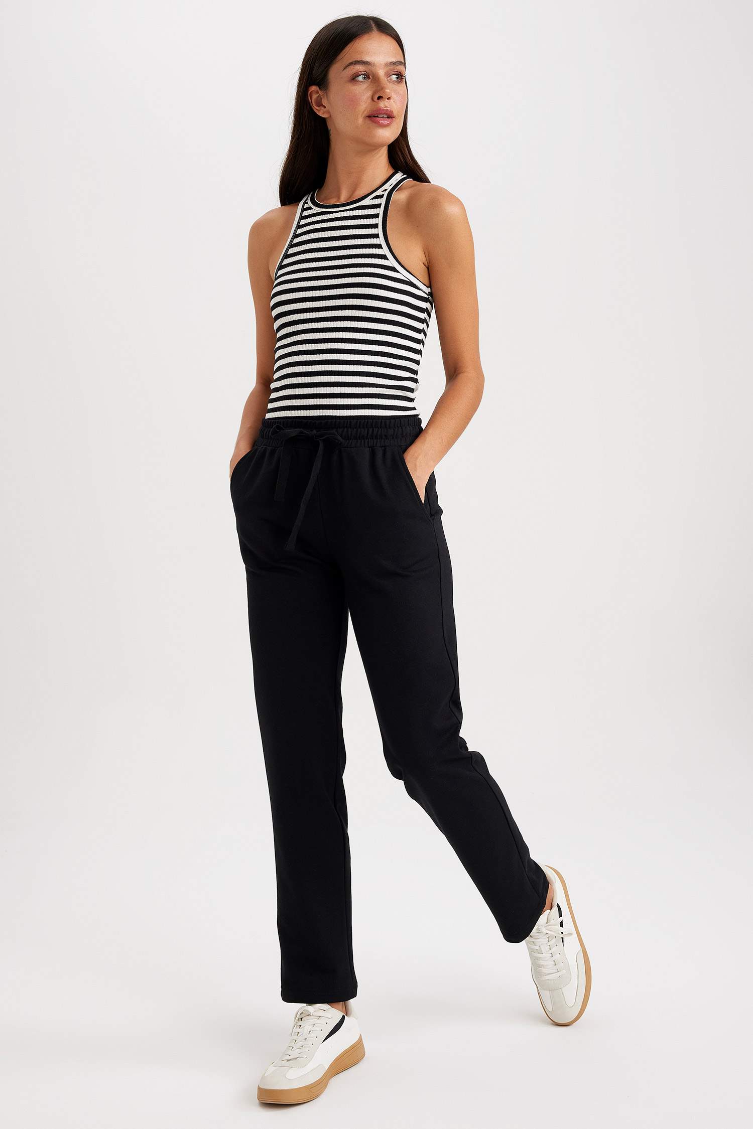 Брюки стандартного кроя базовый из тонкой ткани для женщин