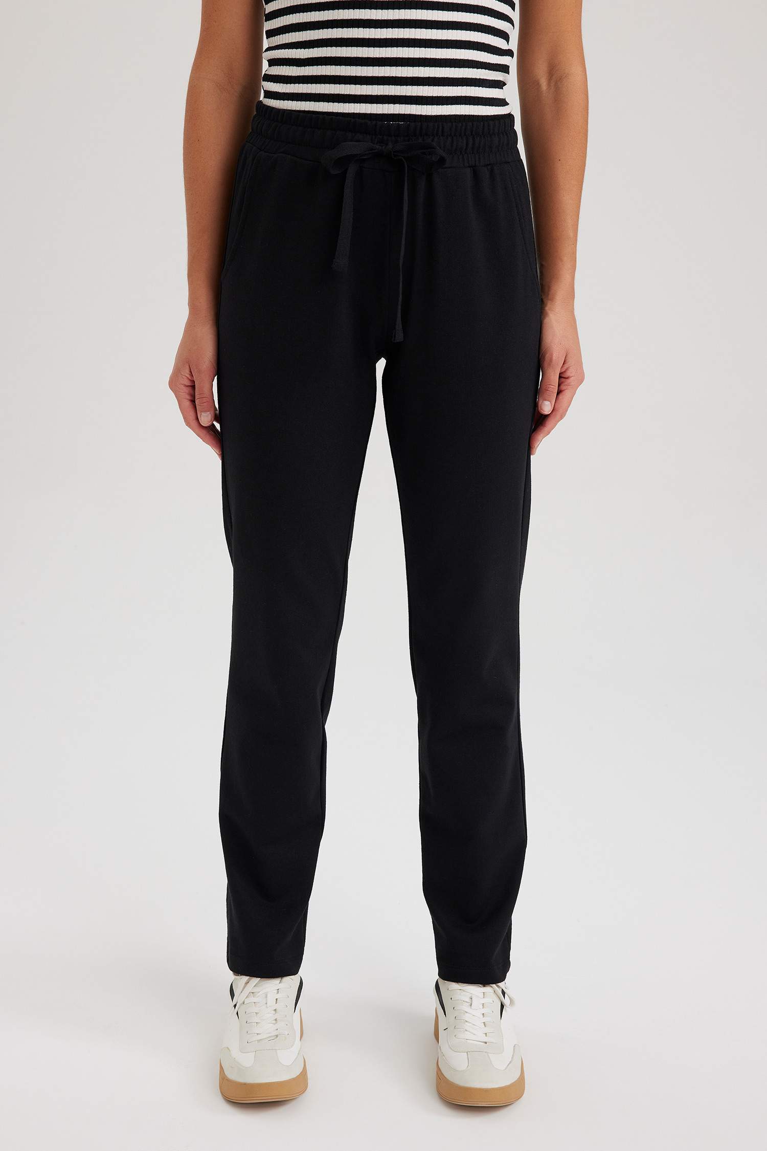 Брюки стандартного кроя базовый из тонкой ткани для женщин