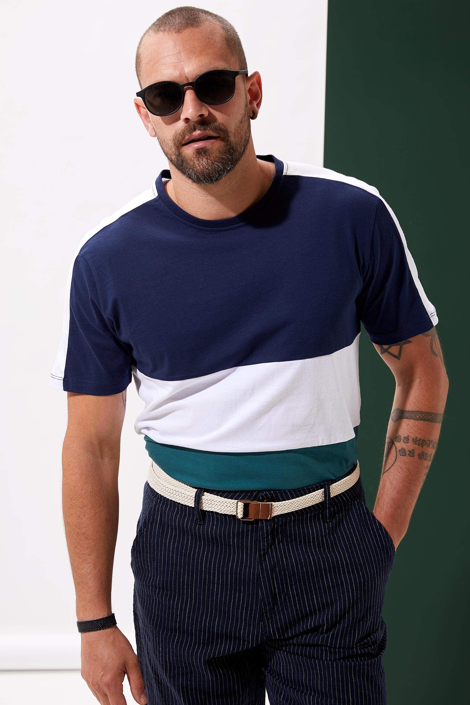 Defacto Renk Bloklu Kısa Kollu T-shirt. 2