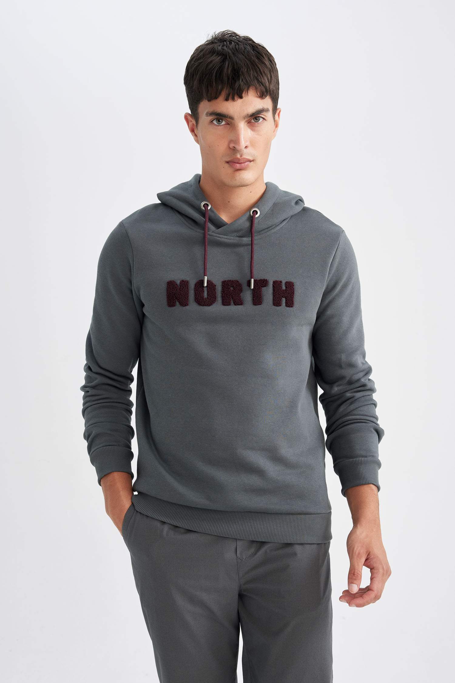 Regular Fit Kapüşonlu Baskılı Kalın Sweatshirt