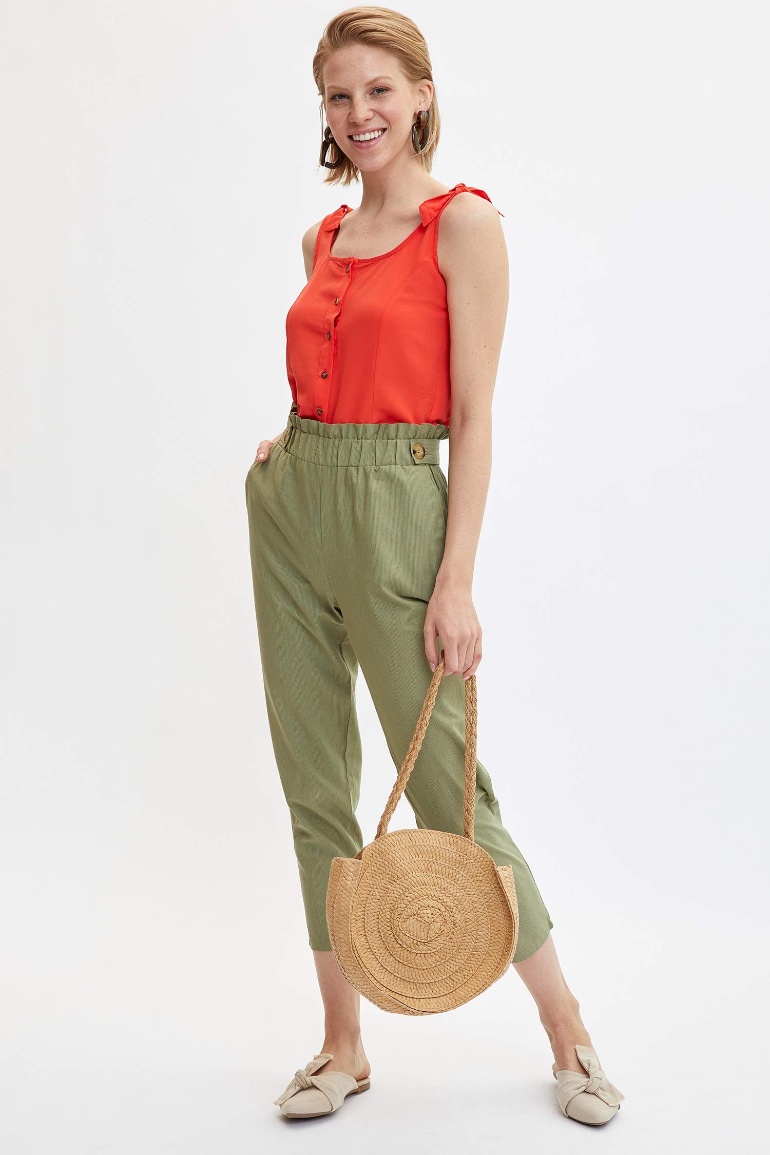 Defacto Askılı Düğmeli Bluz. 2