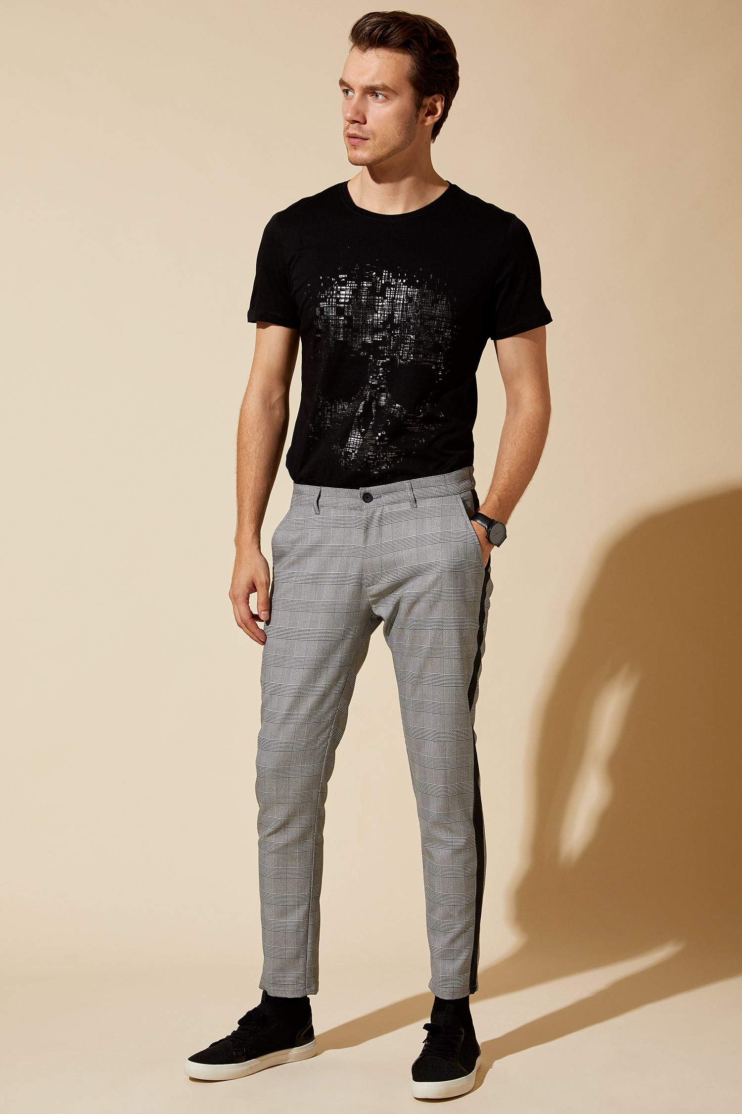 Defacto Şeritli Dokuma Jogger Pantolon. 1