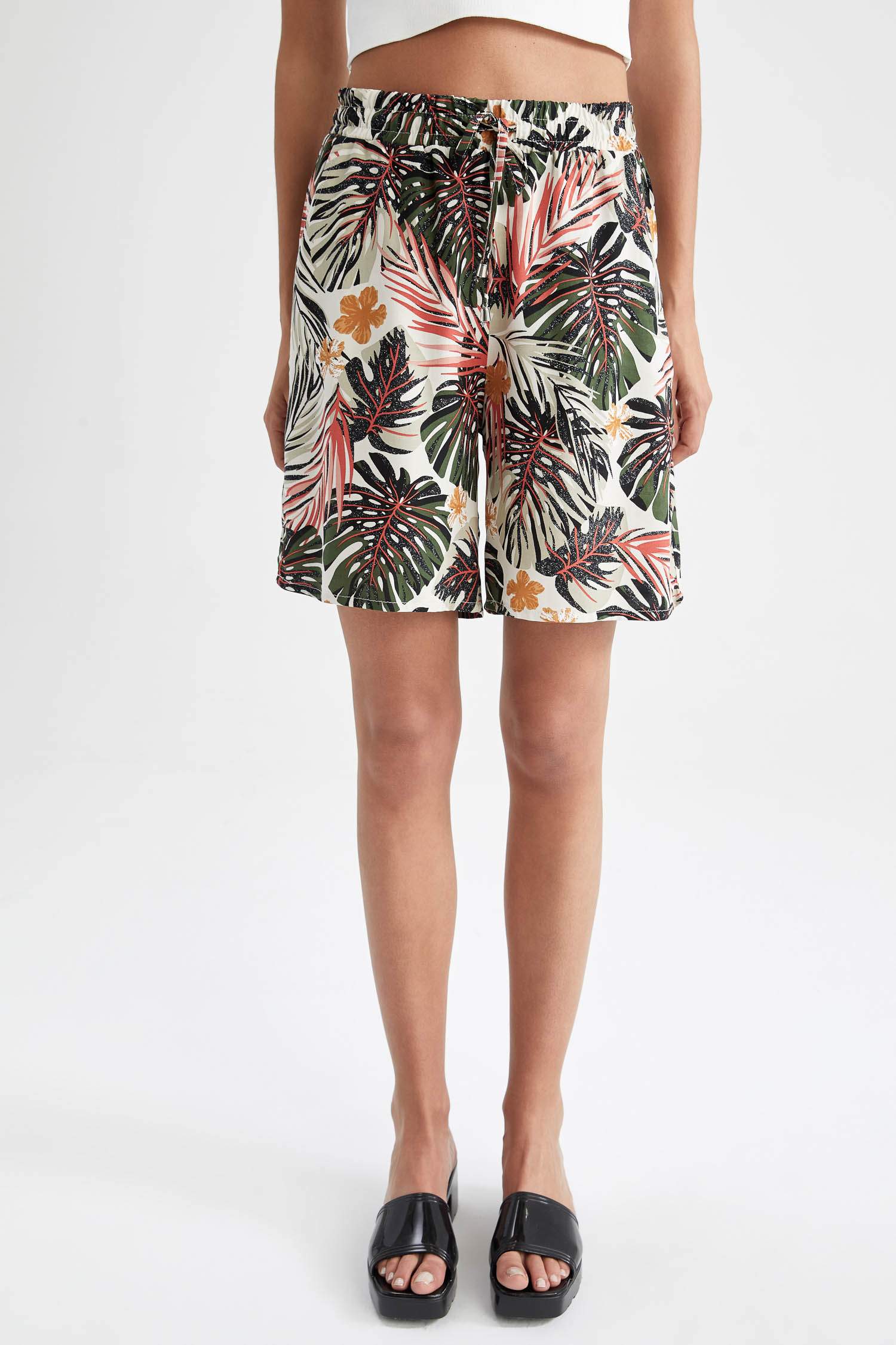 Relax Fit Tropic Print Mini Short