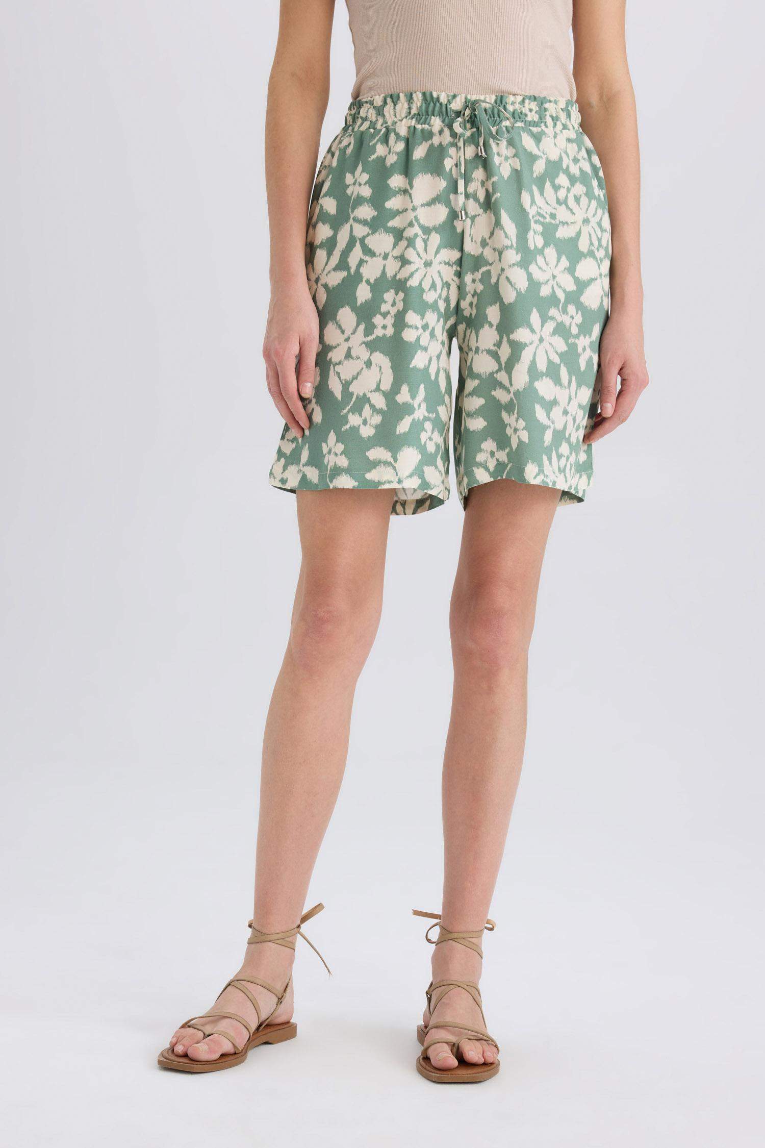 شورت فيسكوز بجيب وخصر عالي