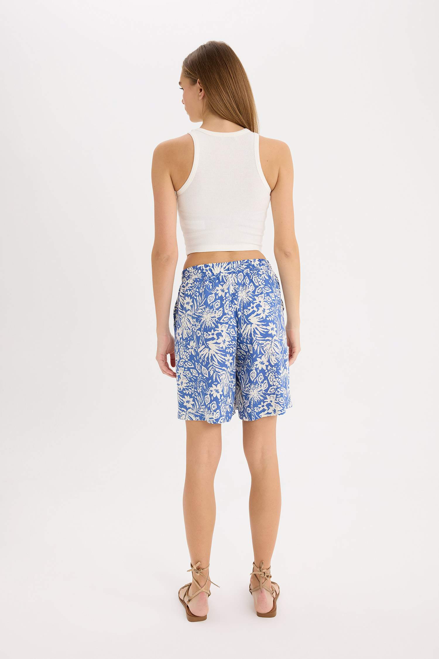 Yüksek Bel Desenli Geniş Paça Viskon Şort